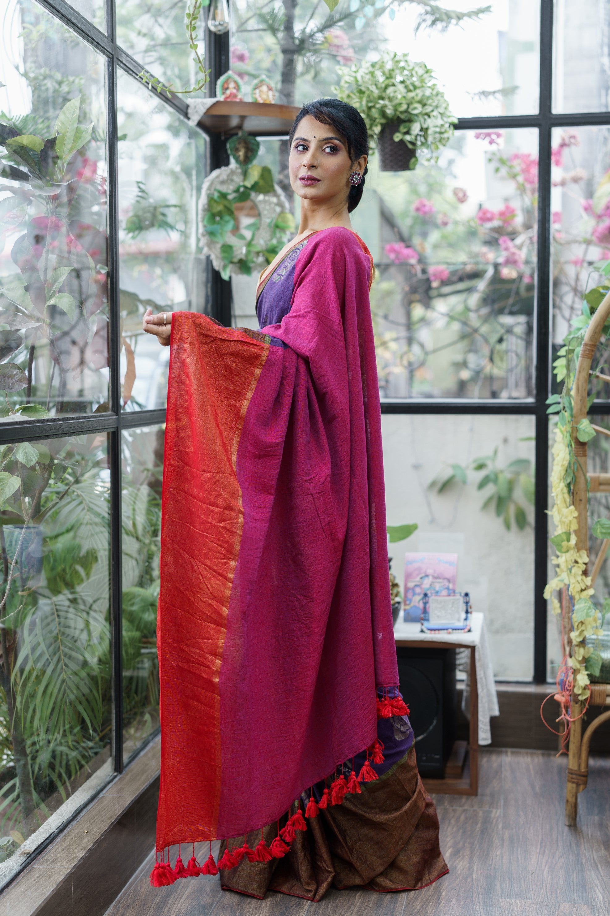 Purple Pure mul Cotton By Modal Rose Weaving Saree With Blouse Piece