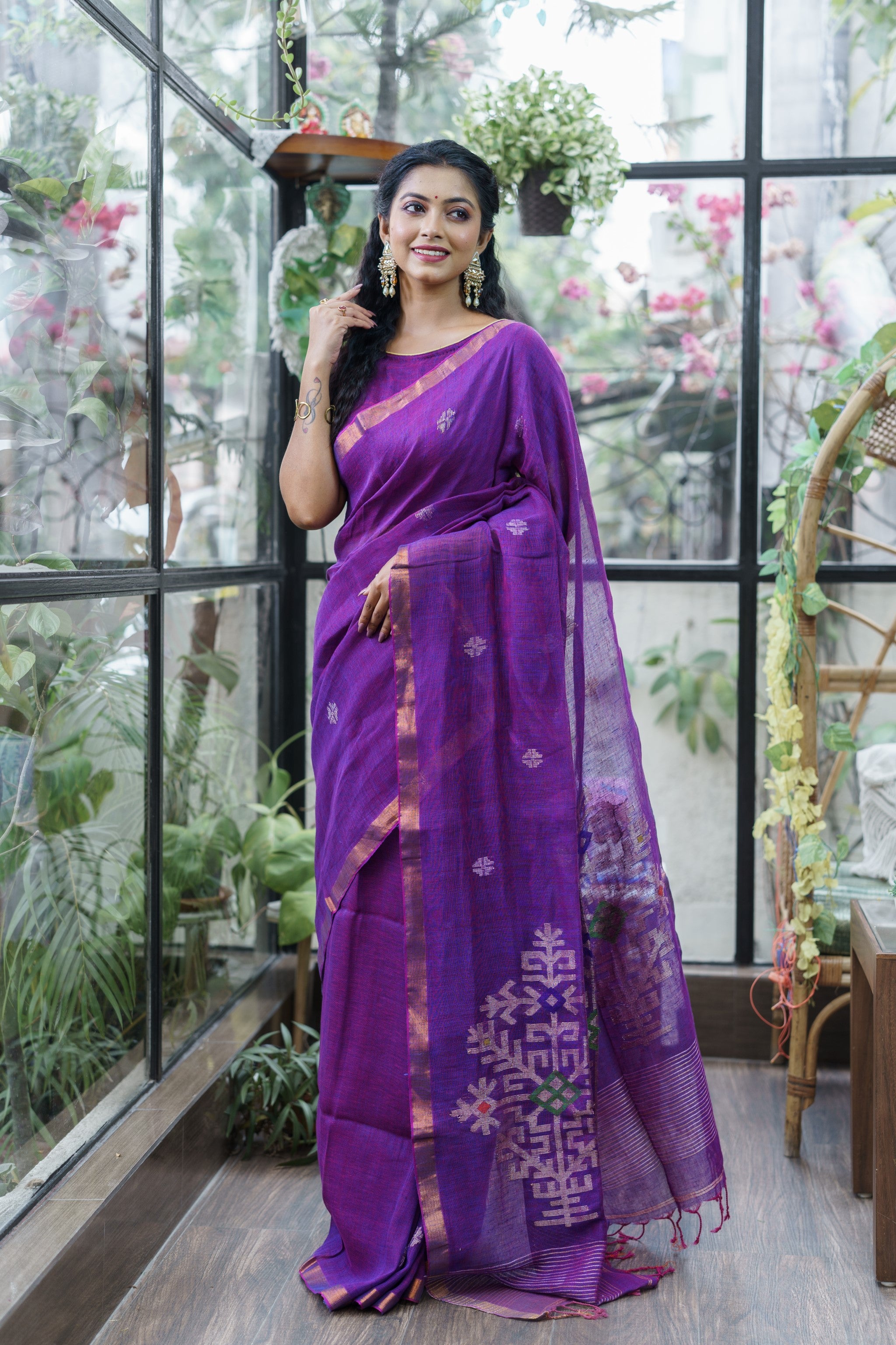 Purple Sawstik Linen Hand Woven Jamdani Saree With Blouse Piece