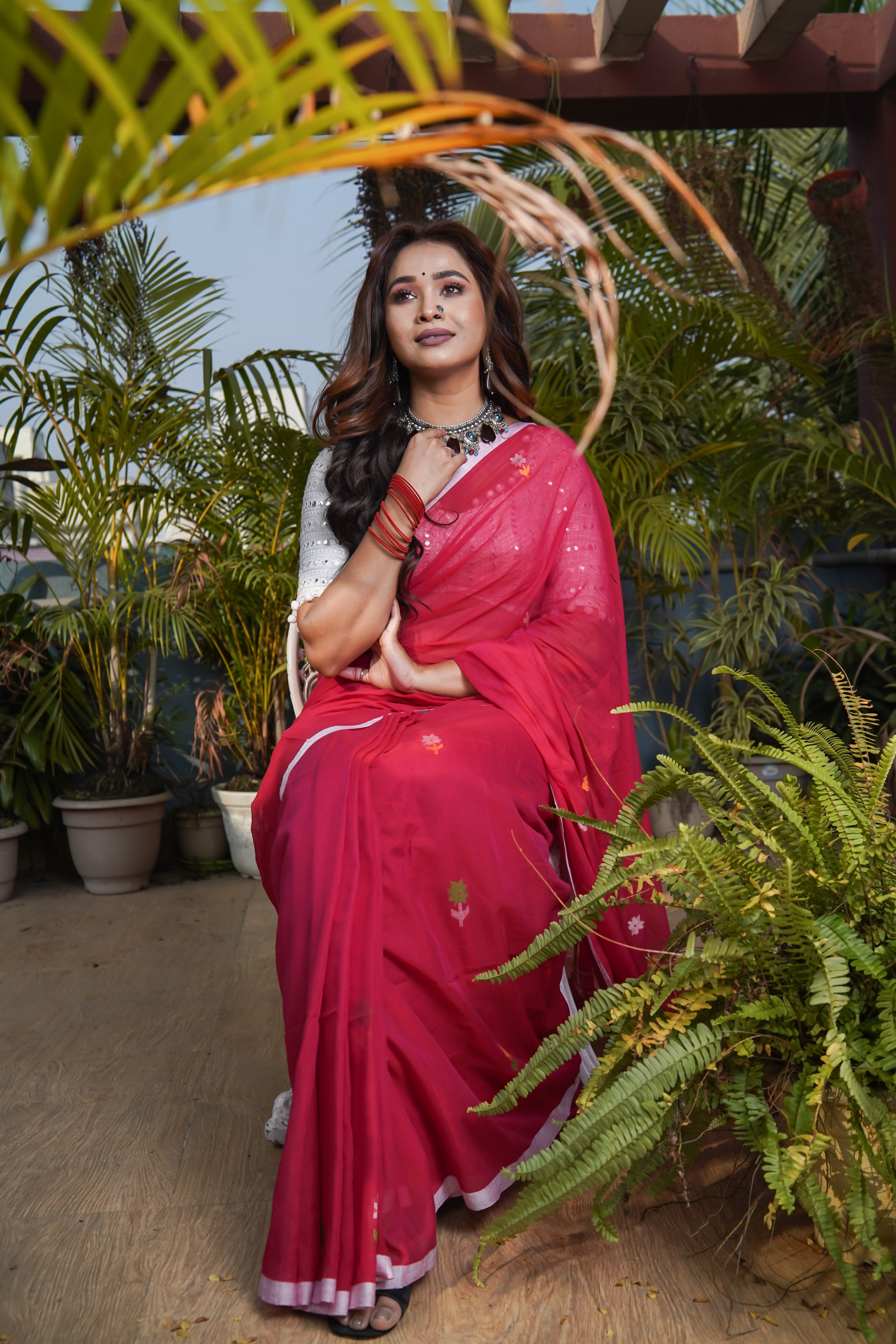 Red Hand Weaving Mul Mul Cotton Saree