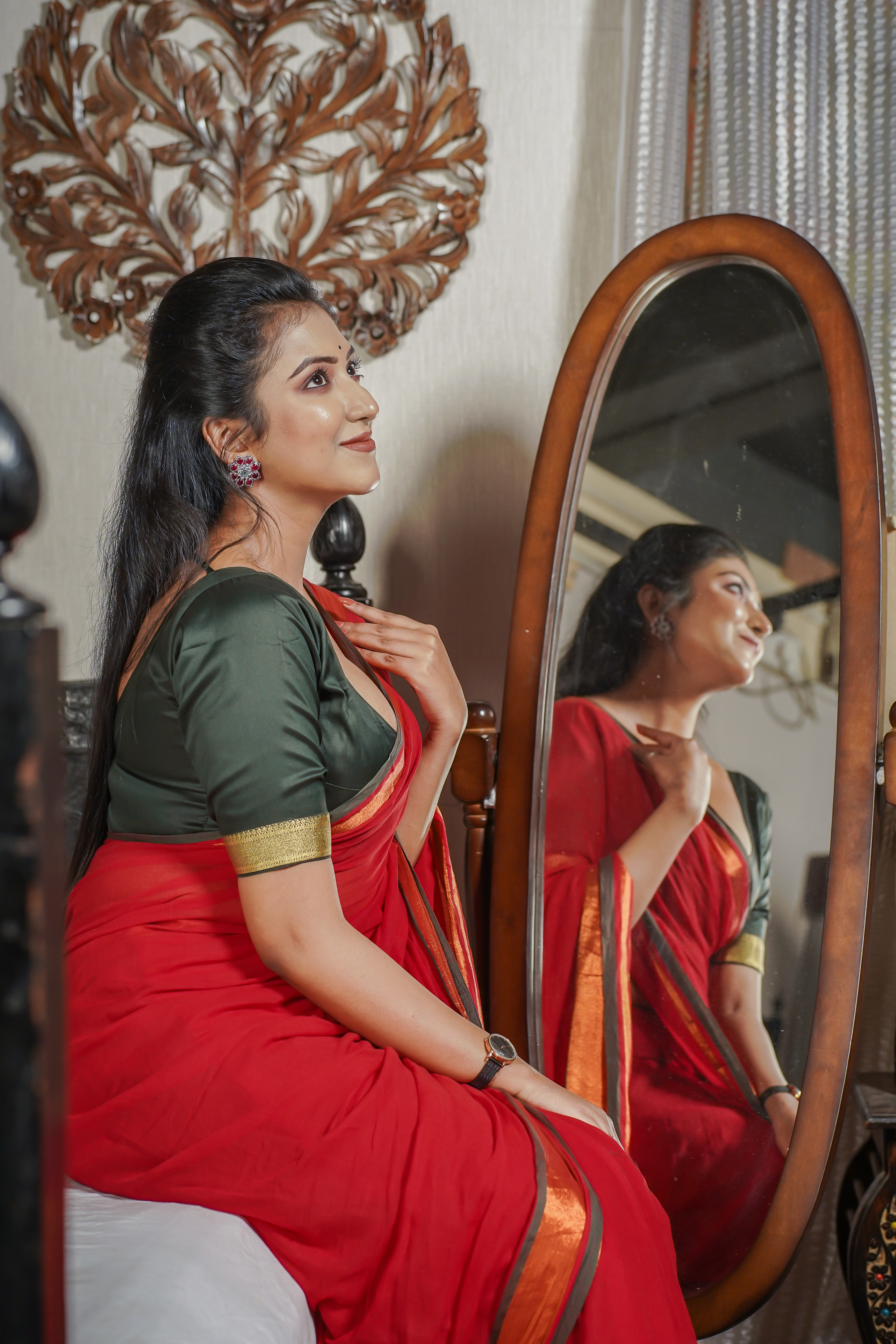 Red Mul Mul Cotton Saree With contrast blouse piece