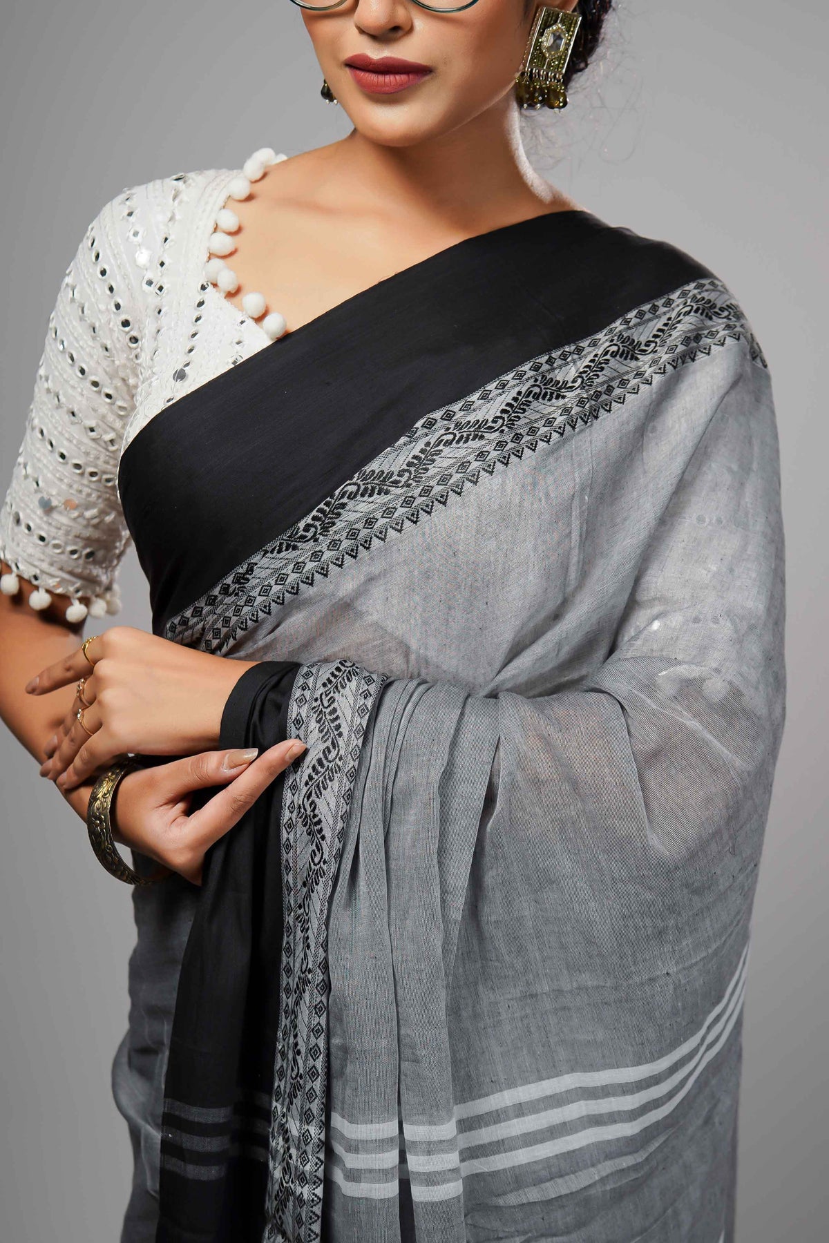 Grey Mulmul Cotton Saree with Hand Weaving Border & Blouse Piece