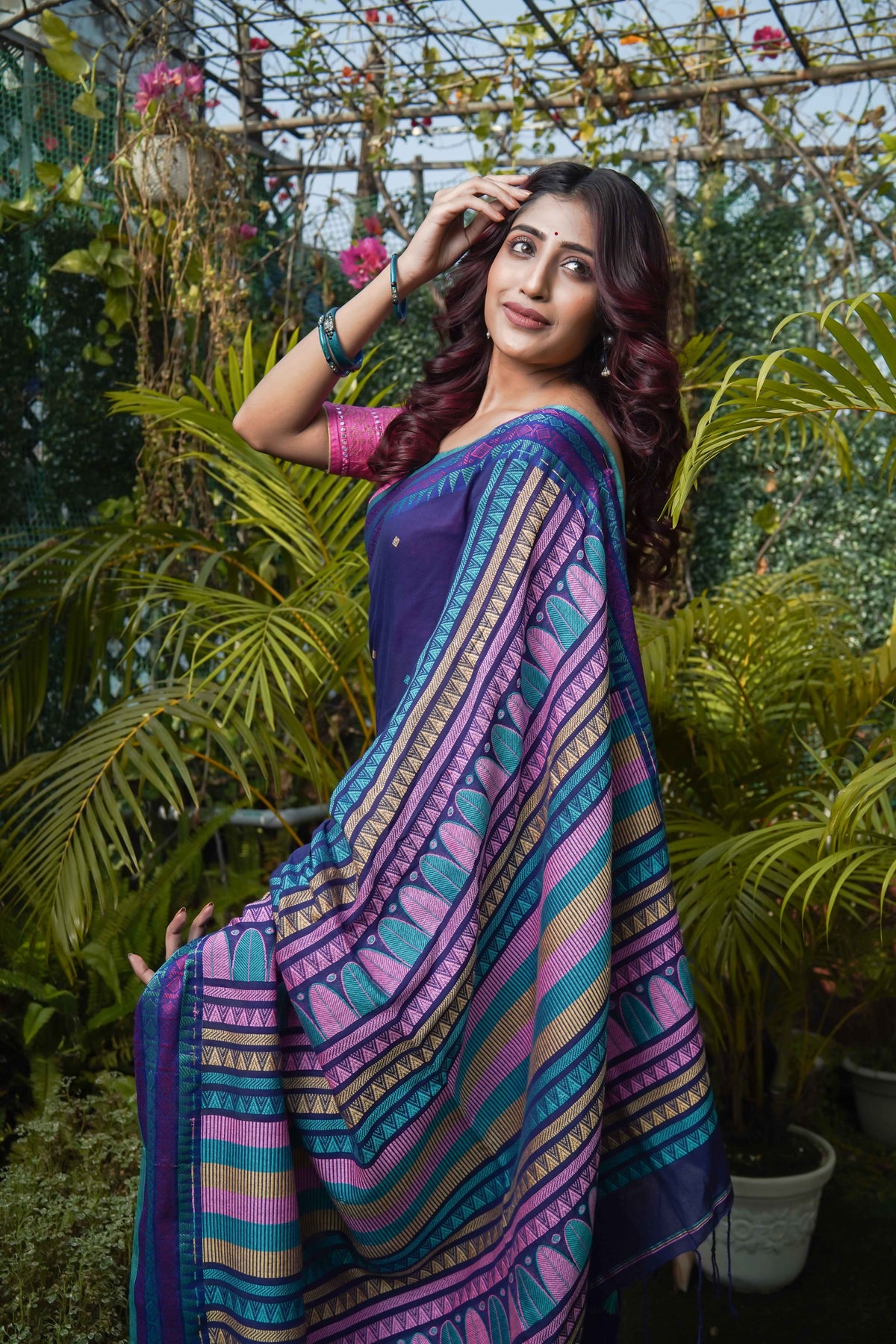 Royal Blue Pure Masrise Cotton Handwoven Saree with contrast blouse piece