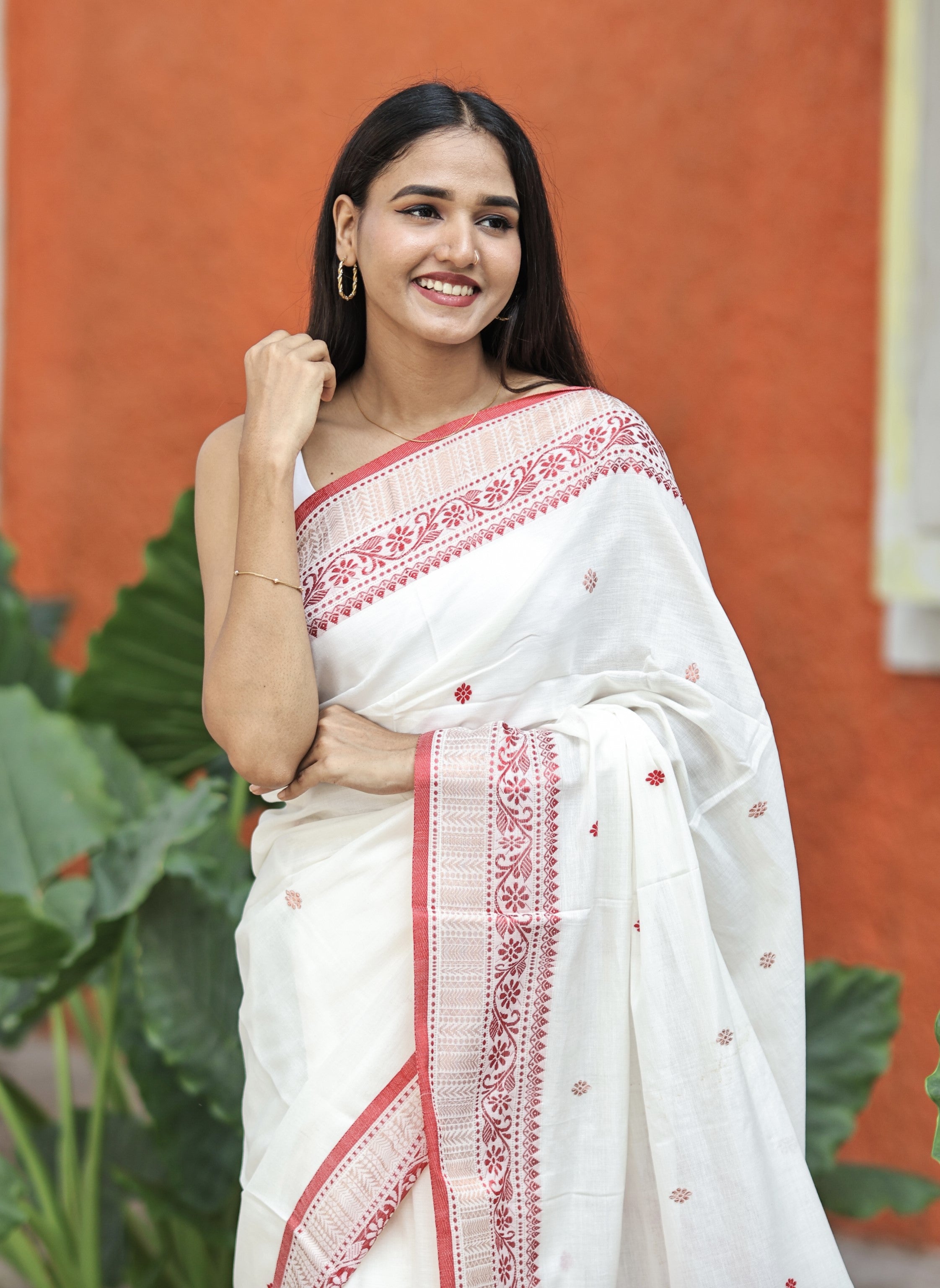 White & Red pure Mashrise Cotton handwoven saree with blouse piece