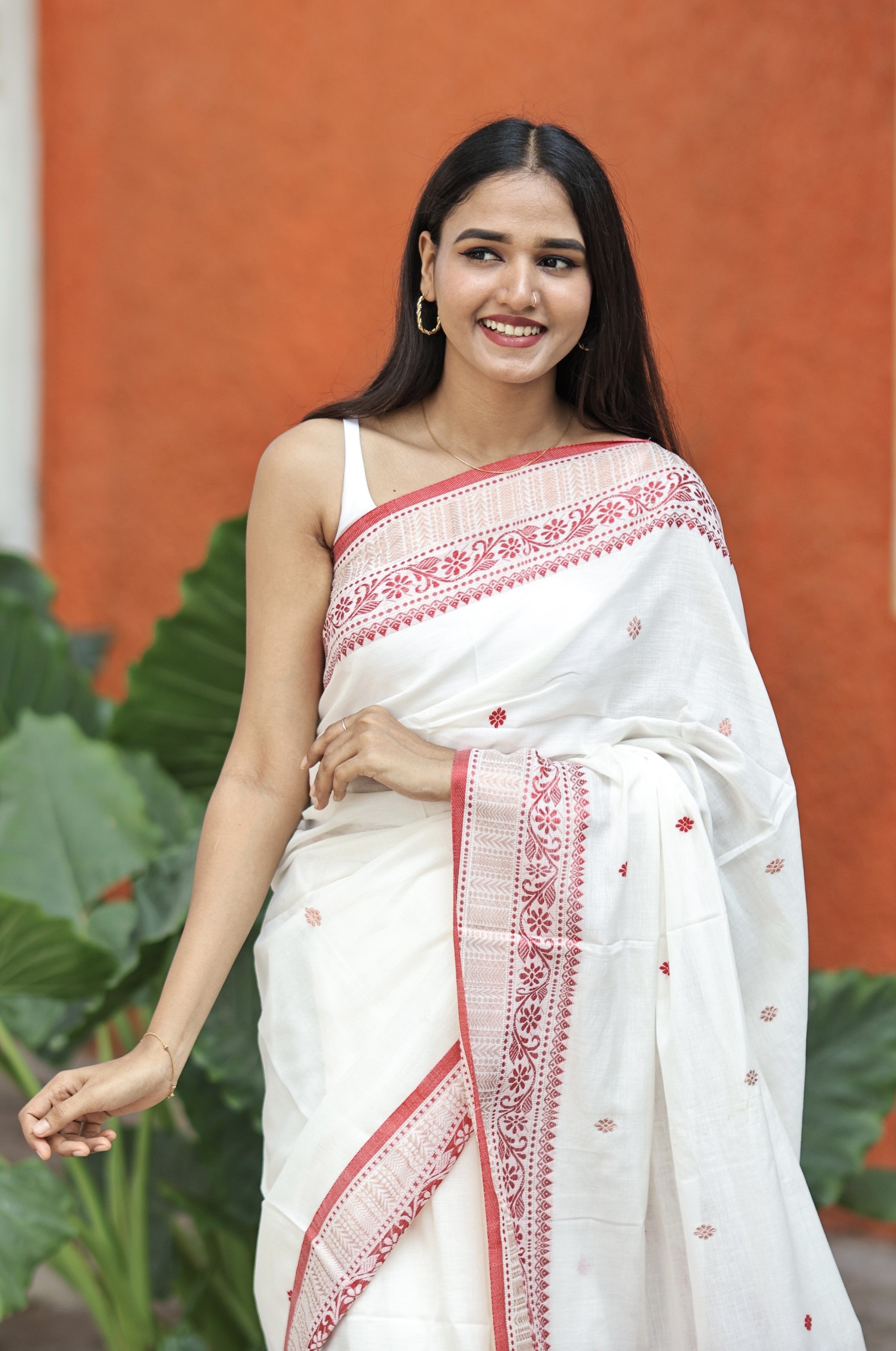 White & Red pure Mashrise Cotton handwoven saree with blouse piece