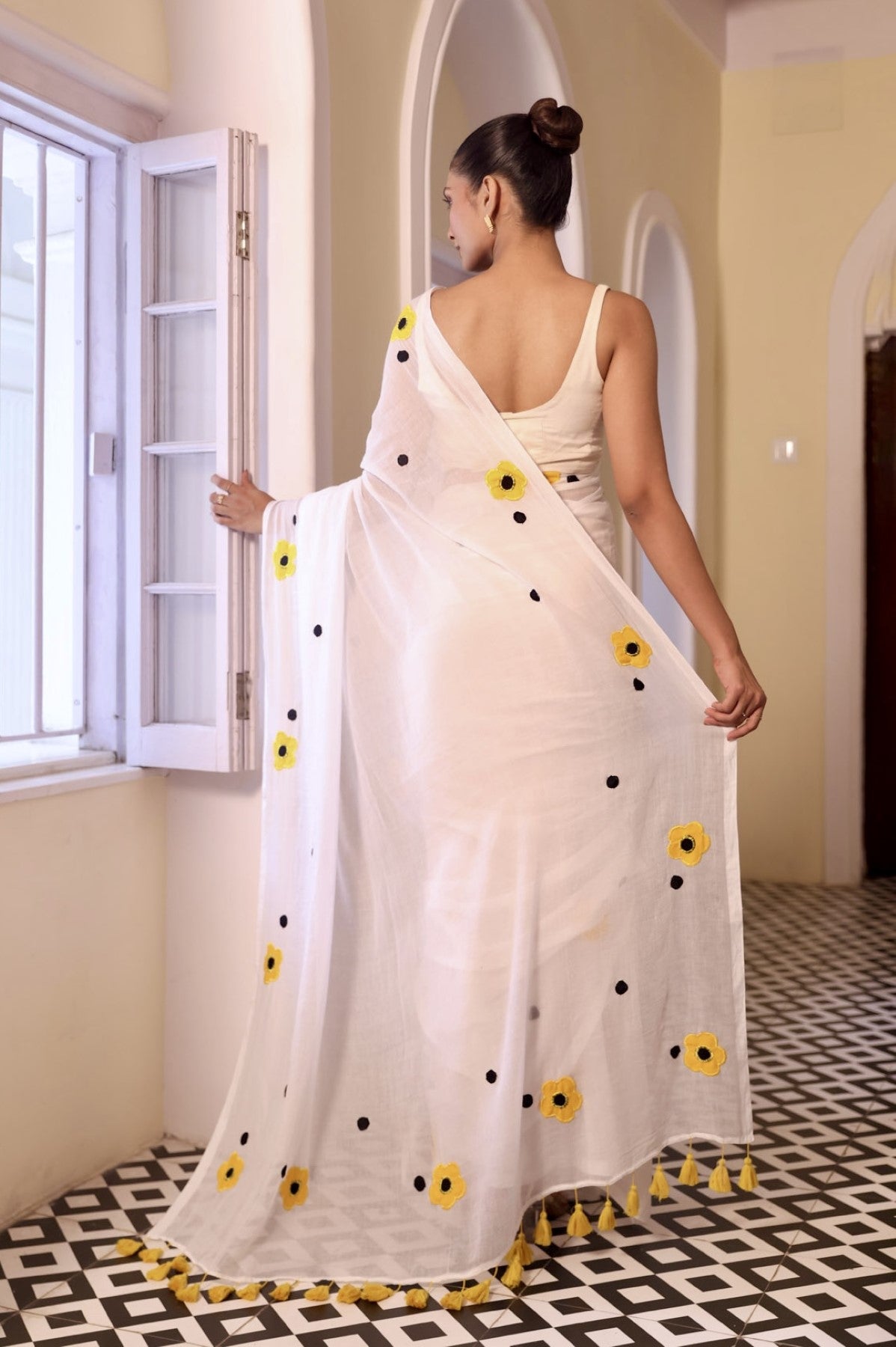 White Mulmul Cotton Saree with Floral Applique Work