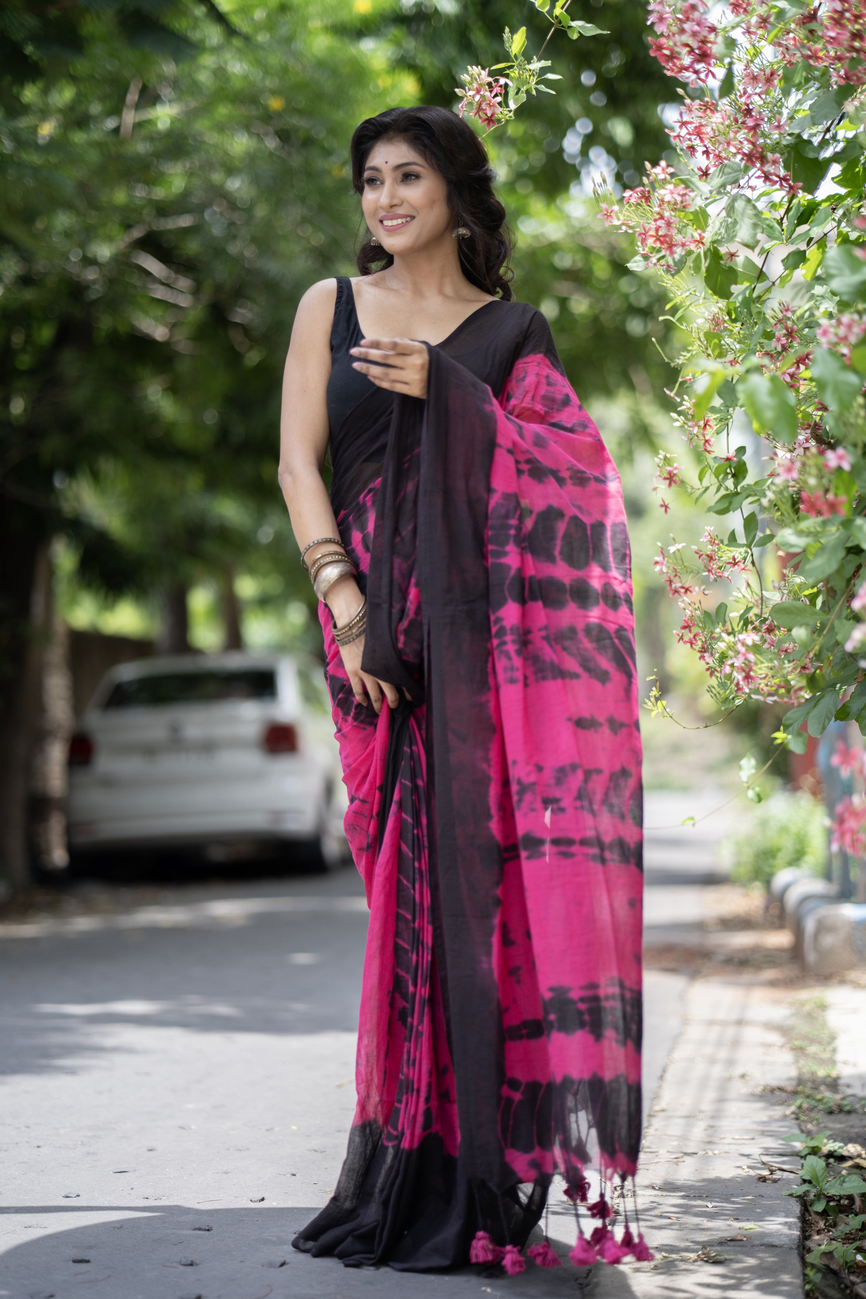 Shibori Print Mulmul Cotton Saree with blouse piece -Soft and Lightweight