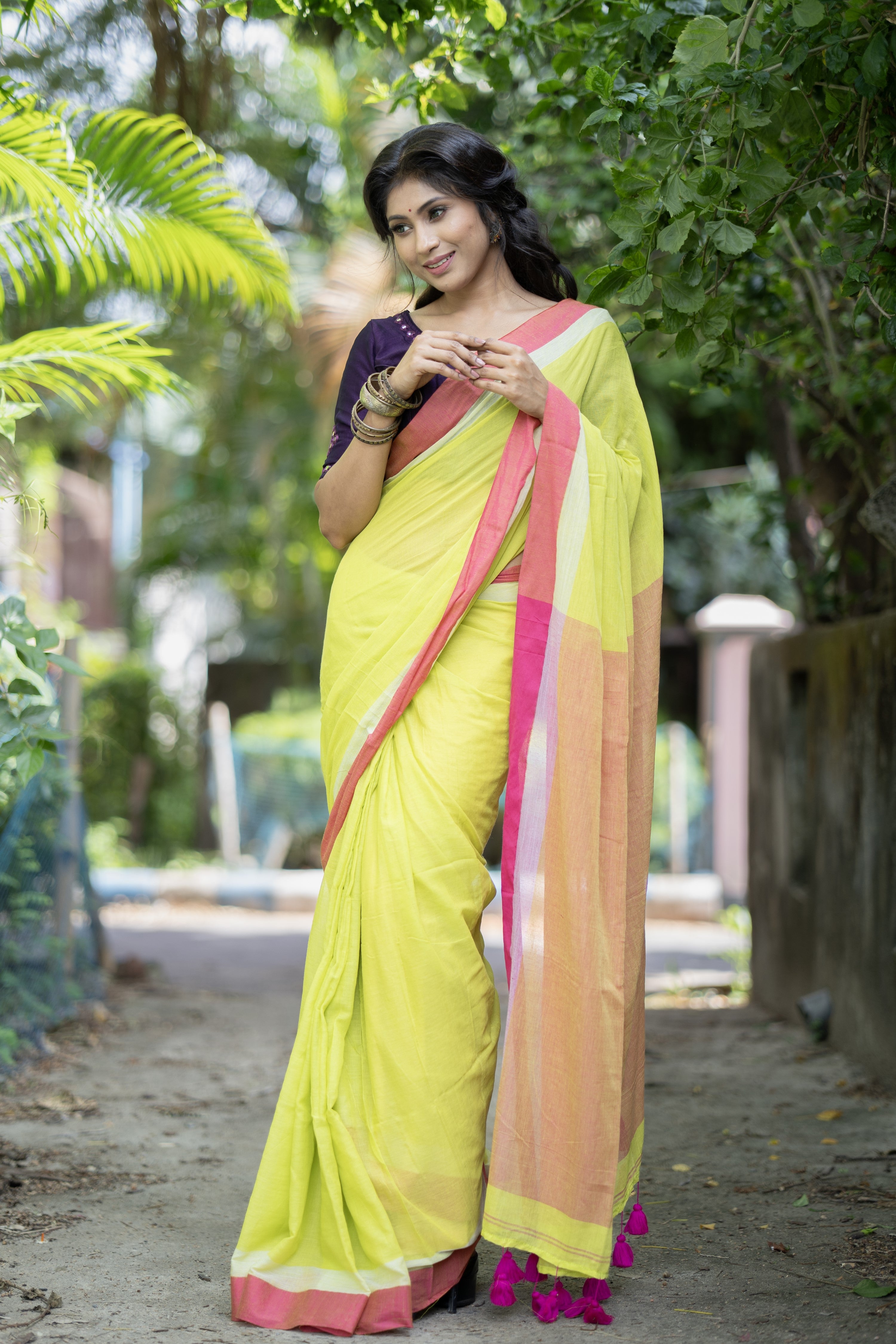 Light green & Rani mulmul cotton saree