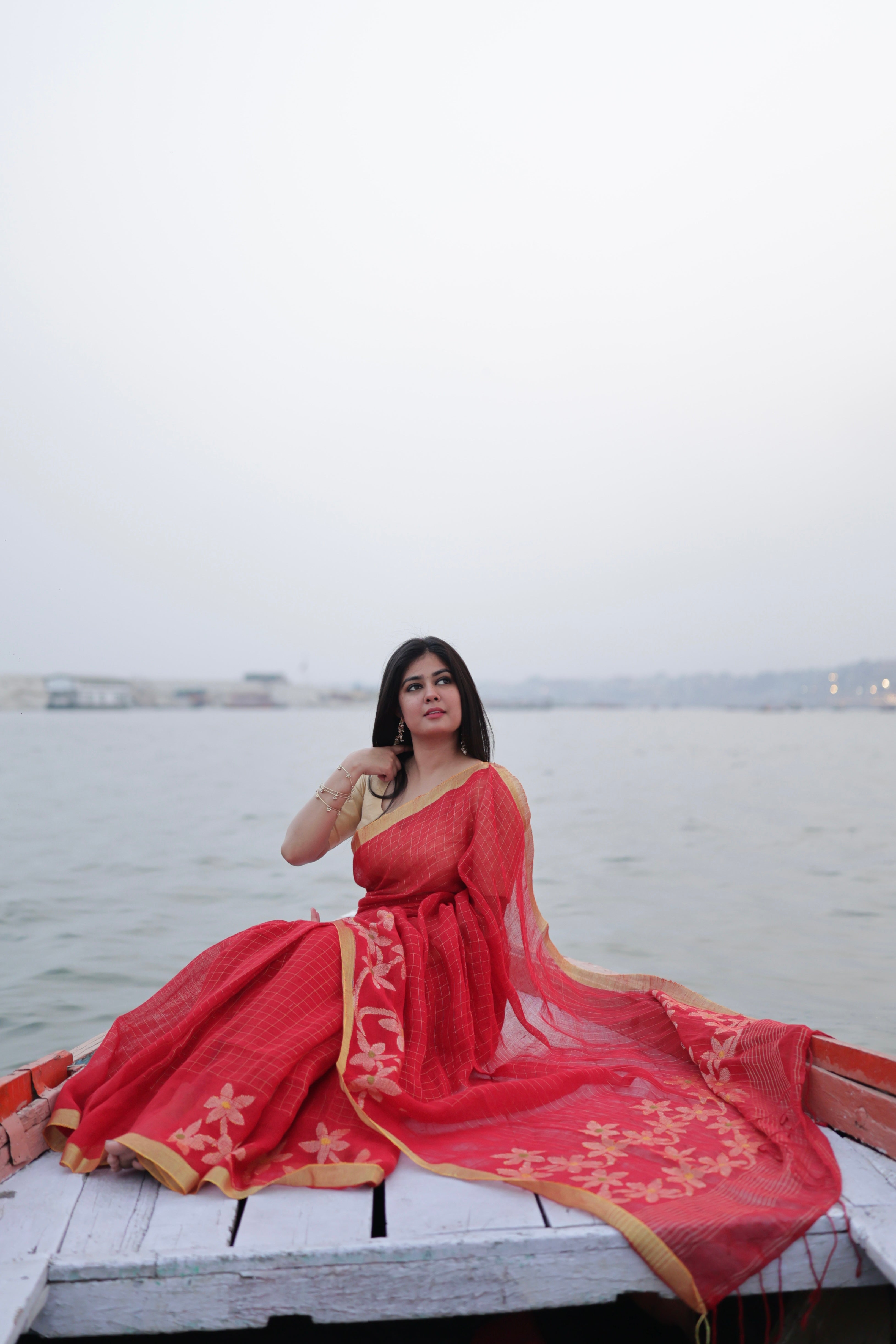 Red floral golden zari check Linen Saree with blouse piece