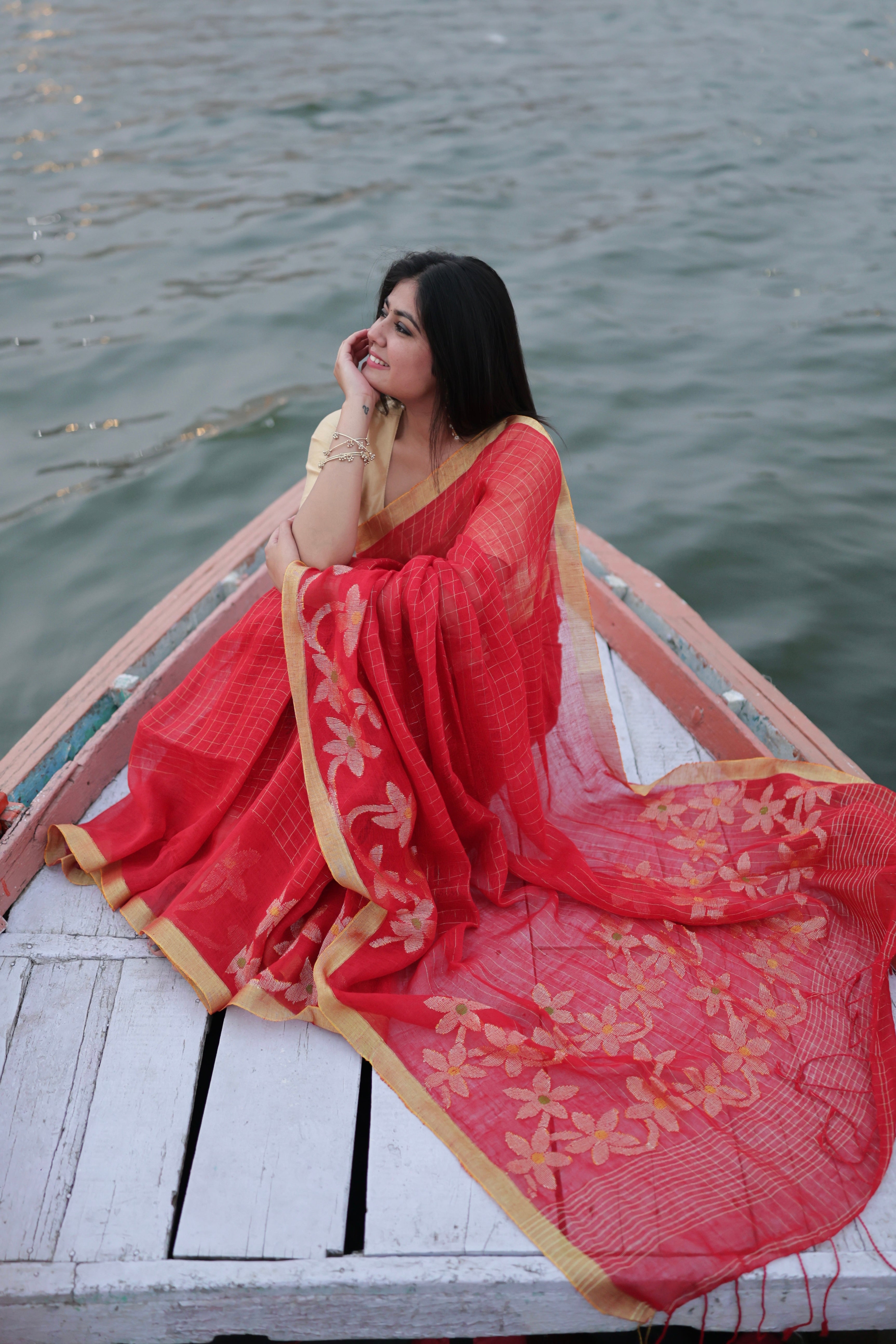 Red floral golden zari check Linen Saree with blouse piece