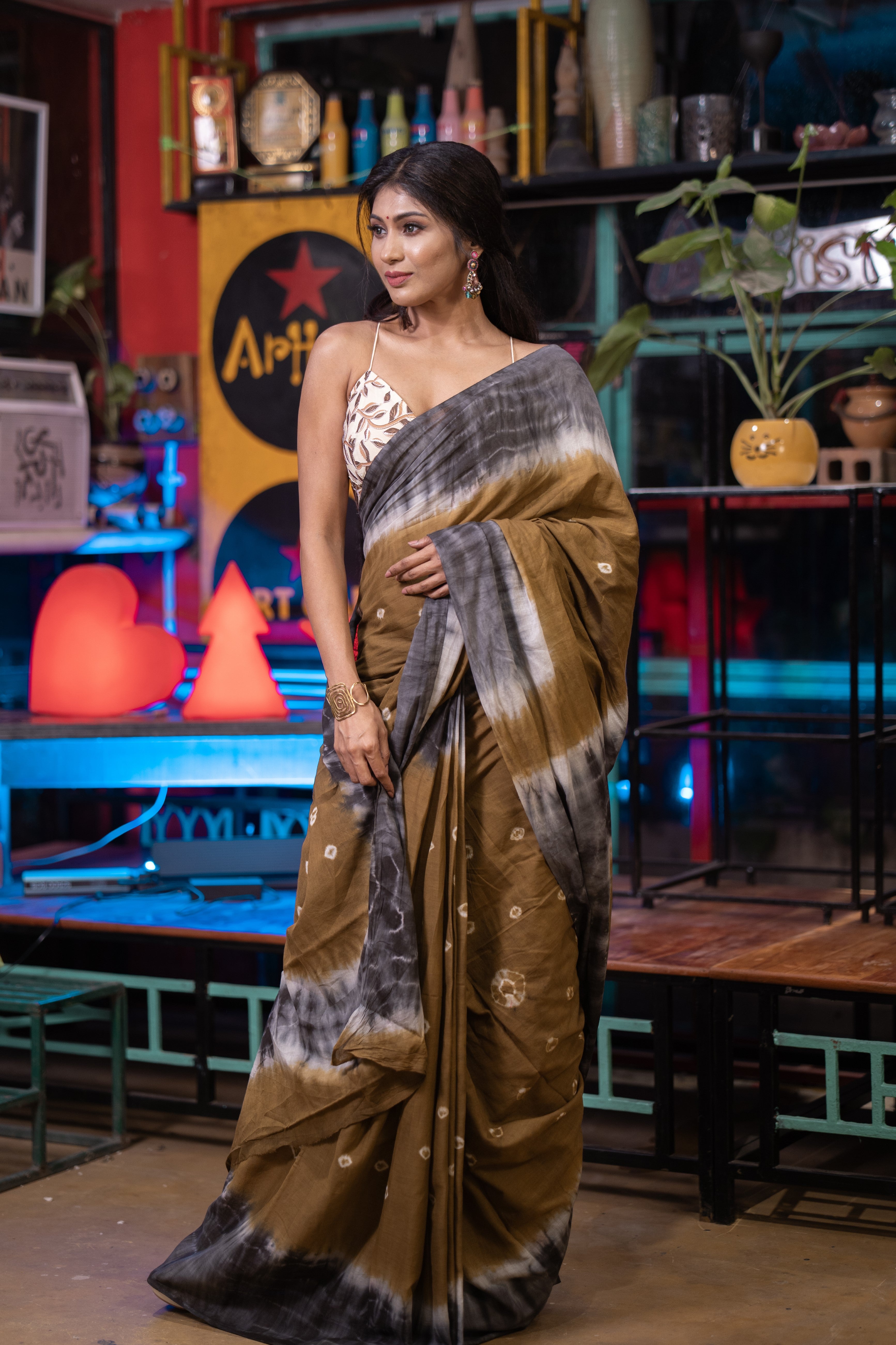 Ash brown Bandhani Mulmul Cotton Saree with blouse piece