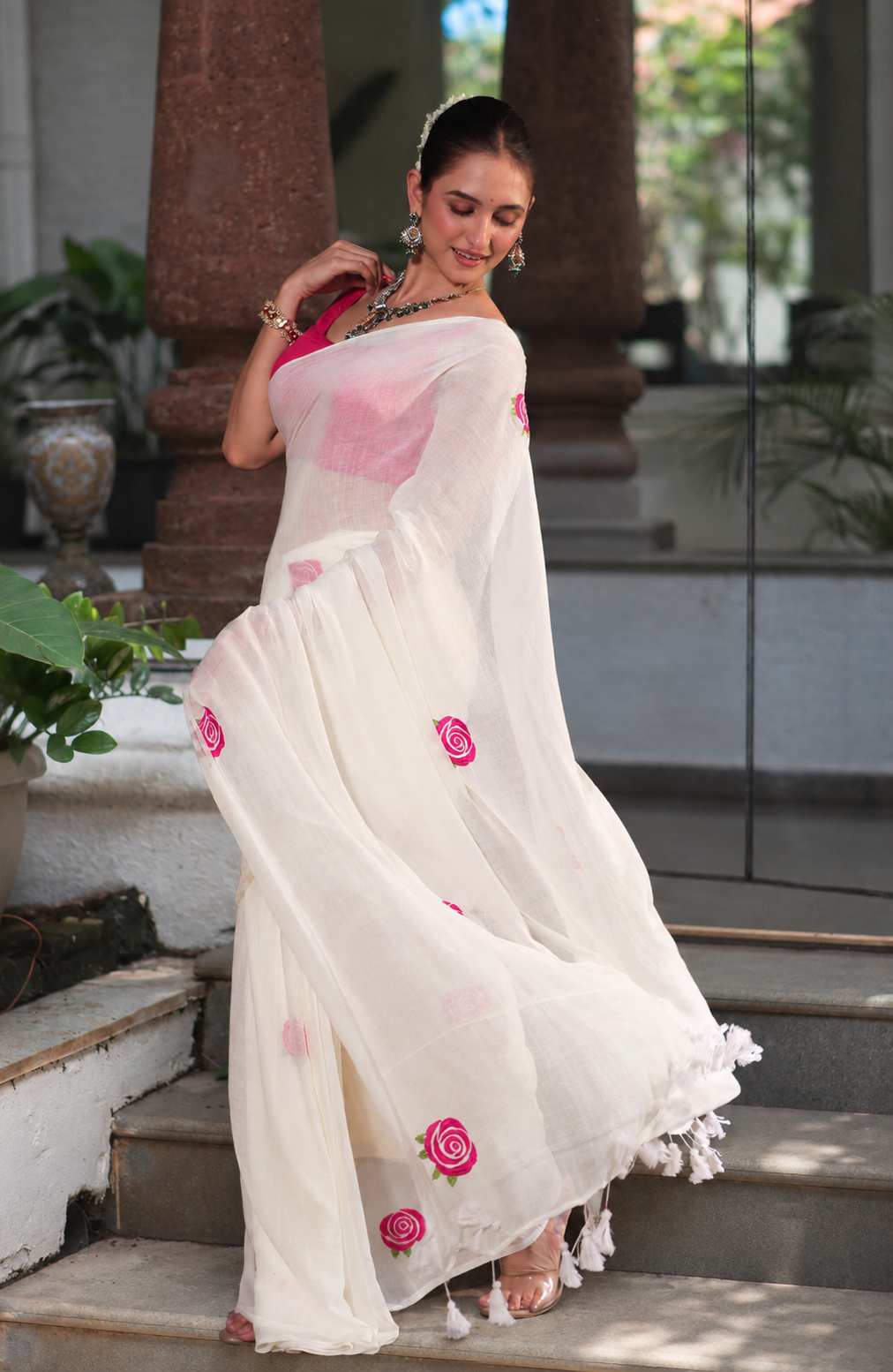 White rose Embroidered Mul Mul Cotton Saree
