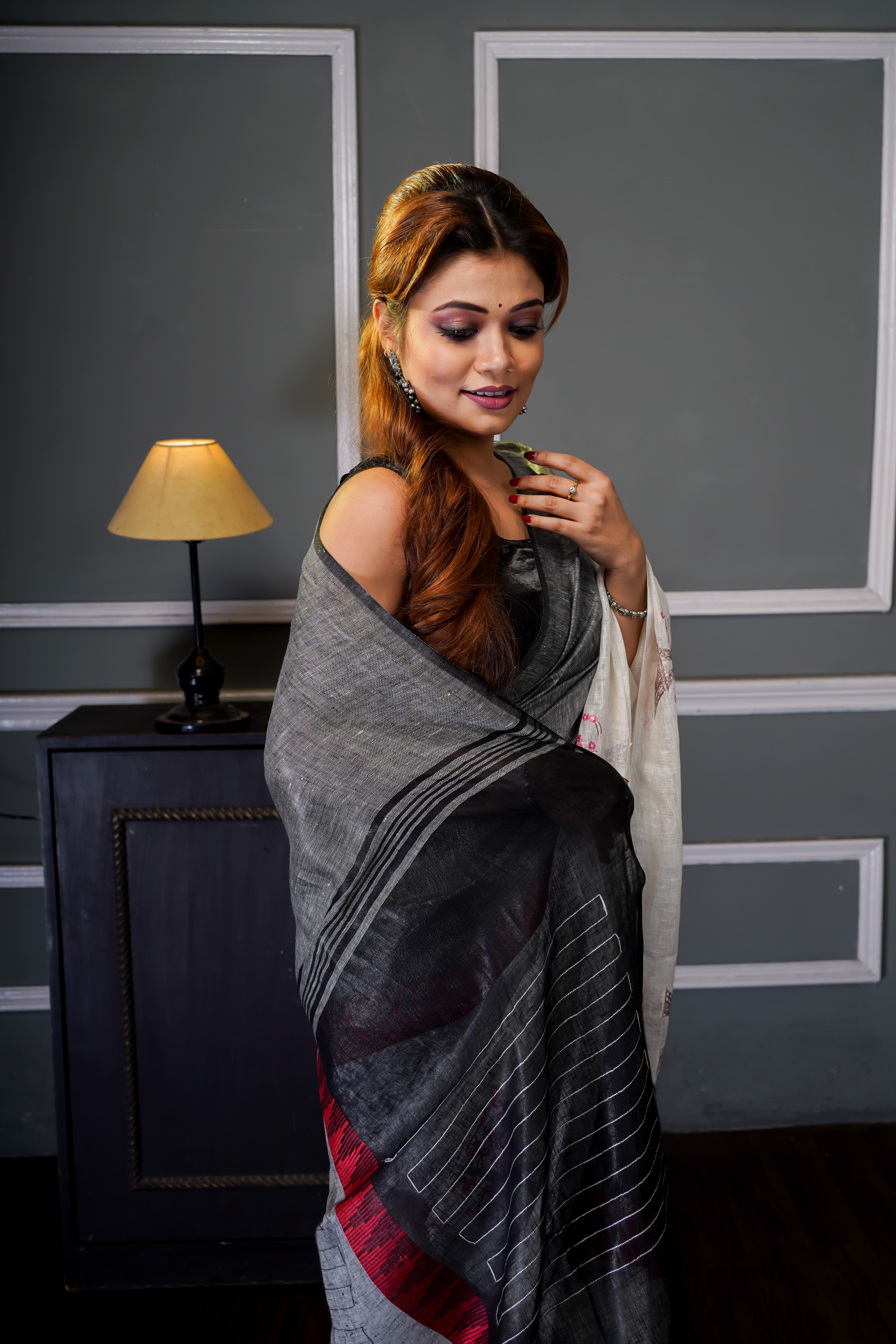 Black & White Pure Linen Floral Hand Embroidered Saree