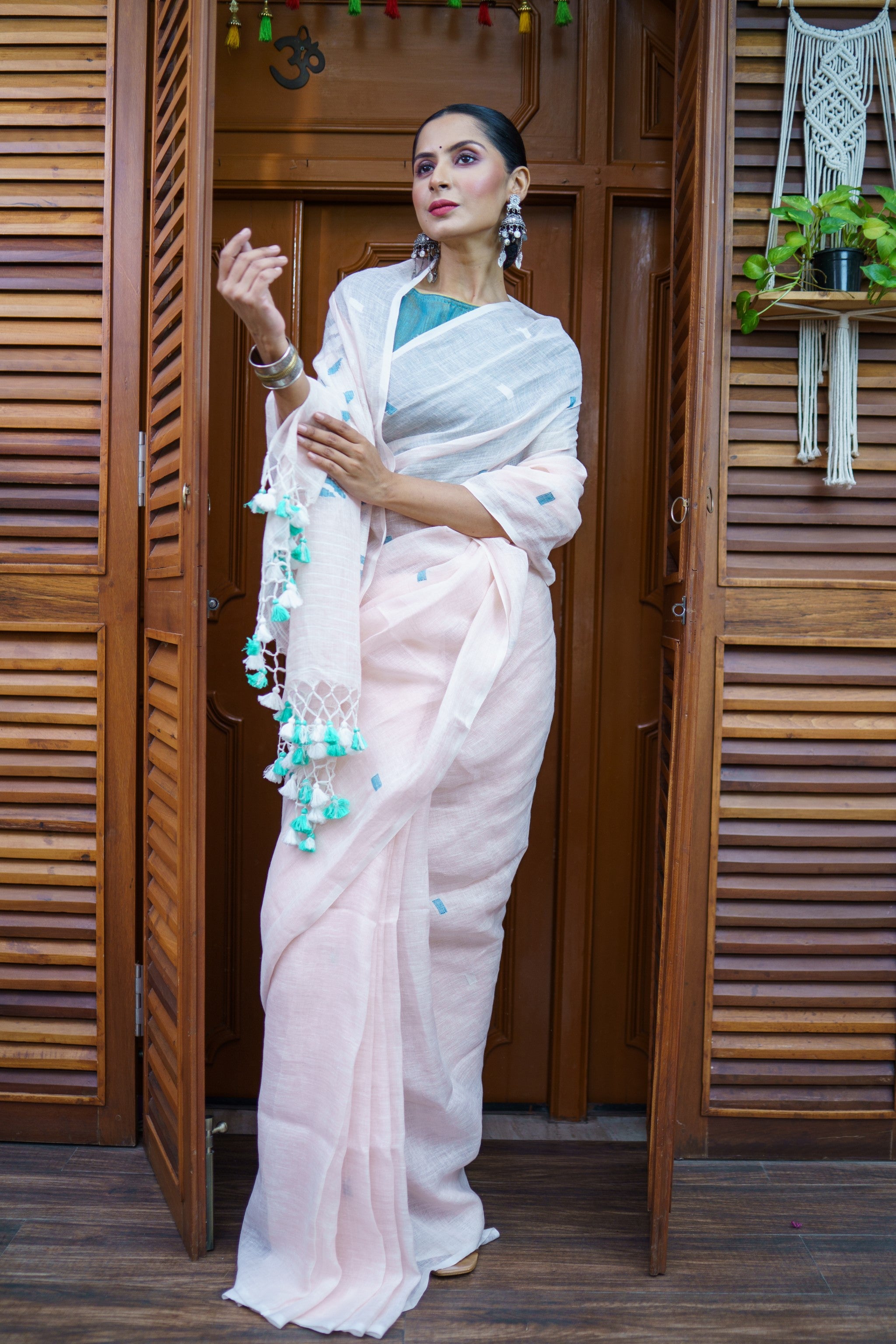 Blonde Handwoven Linen Jamdani Saree with Bird Motifs