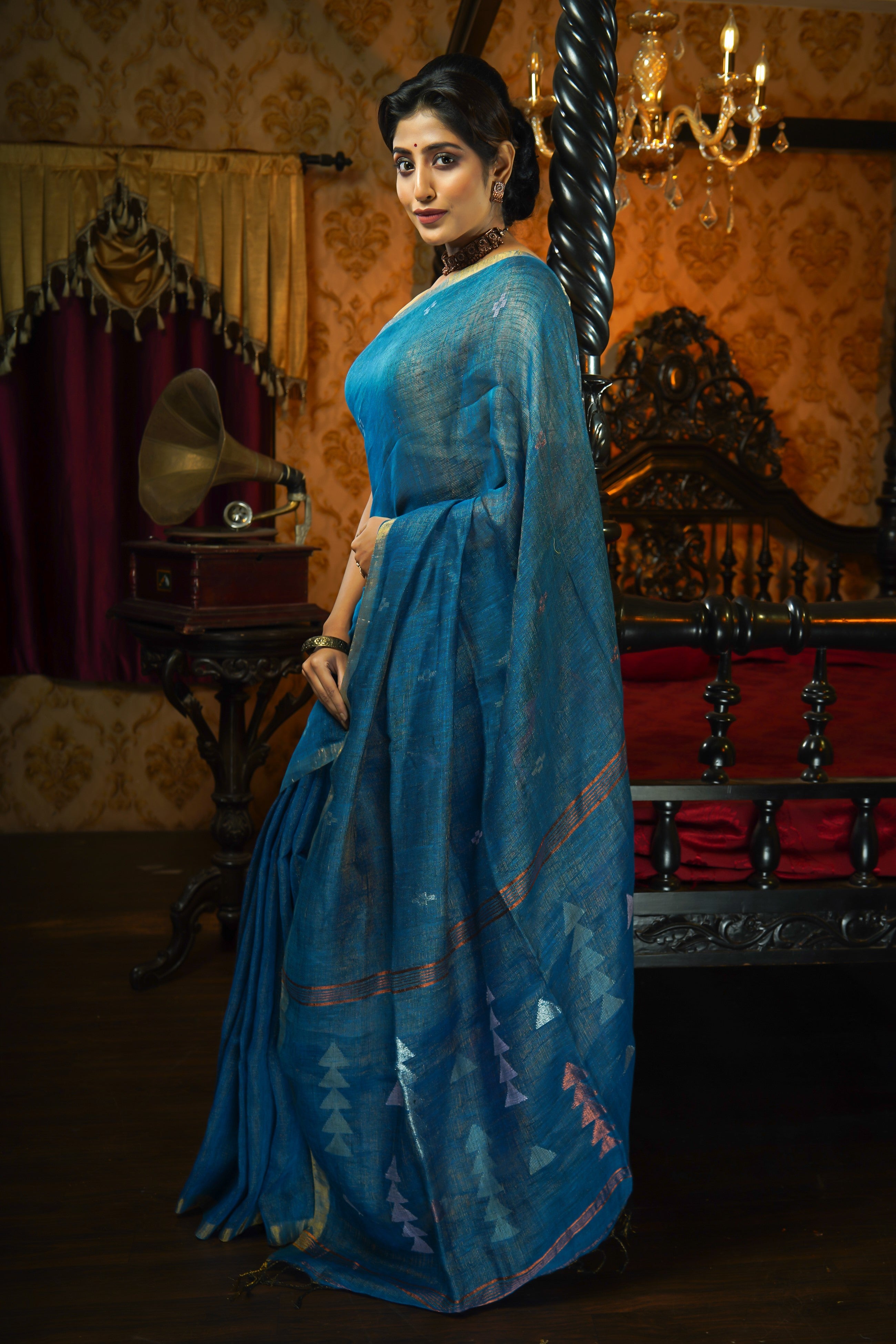 Cerulean Blue Linen Hand Woven Jamdani Saree