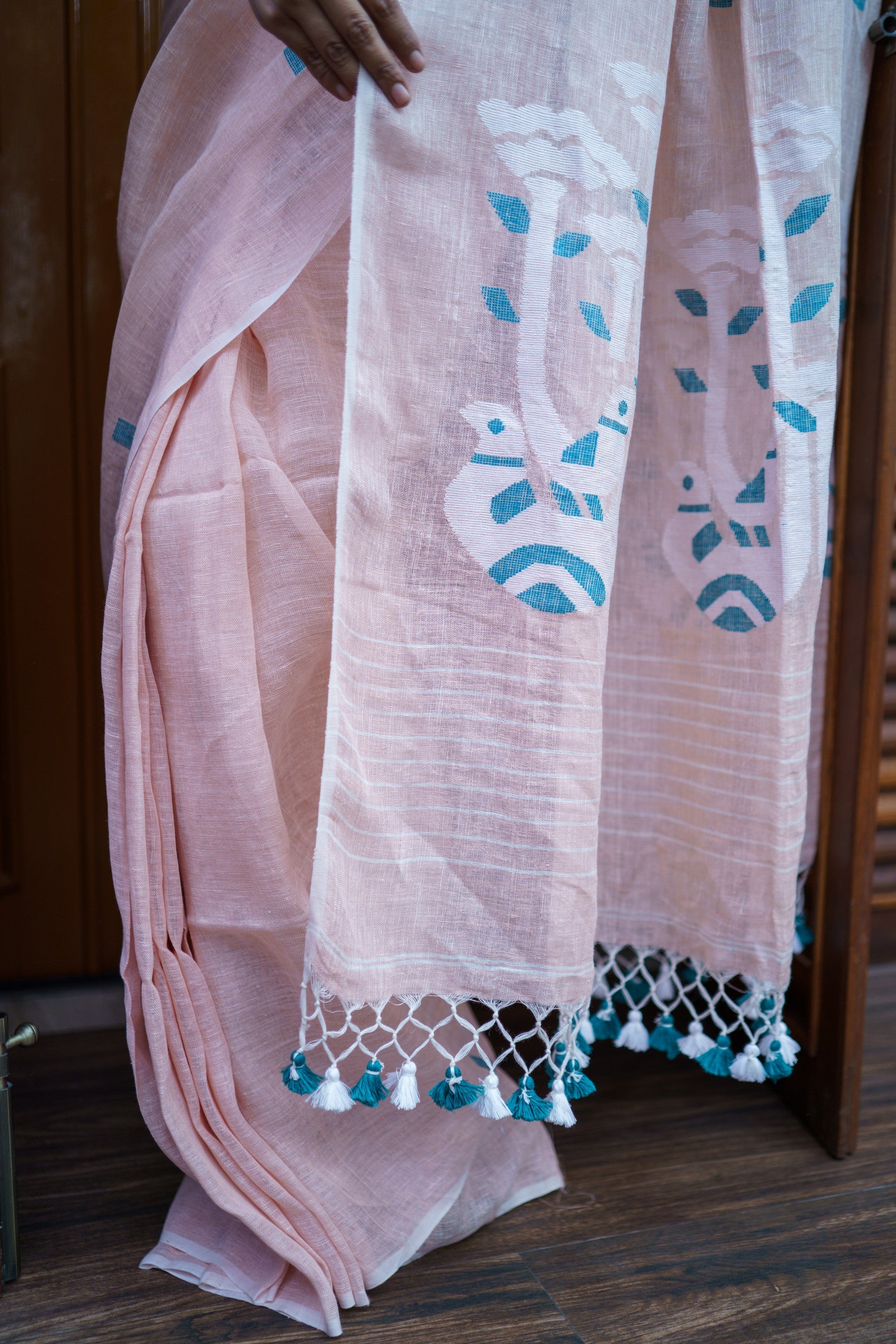 Champagne Handwoven Linen Jamdani Saree with Bird Motifs