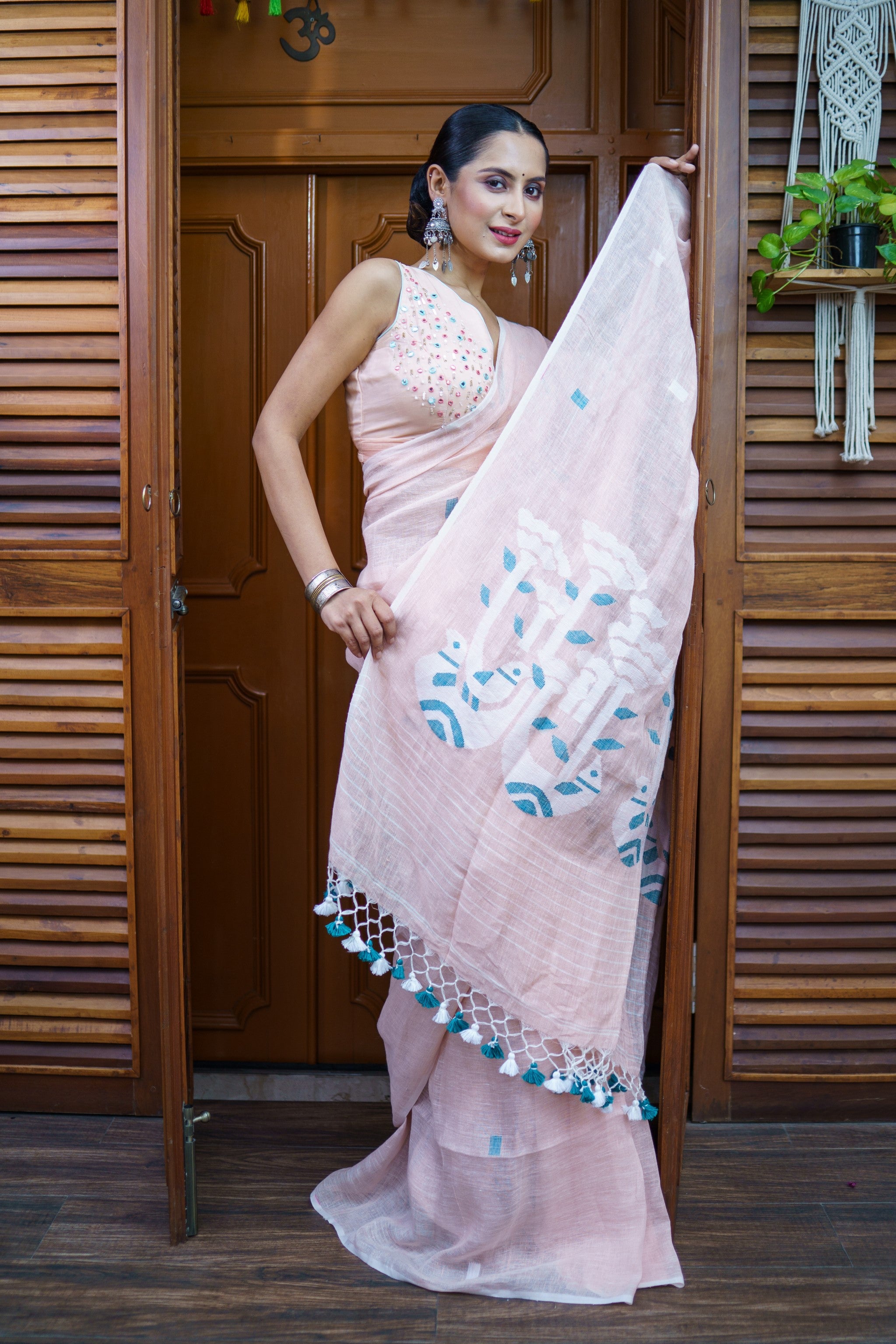 Champagne Handwoven Linen Jamdani Saree with Bird Motifs