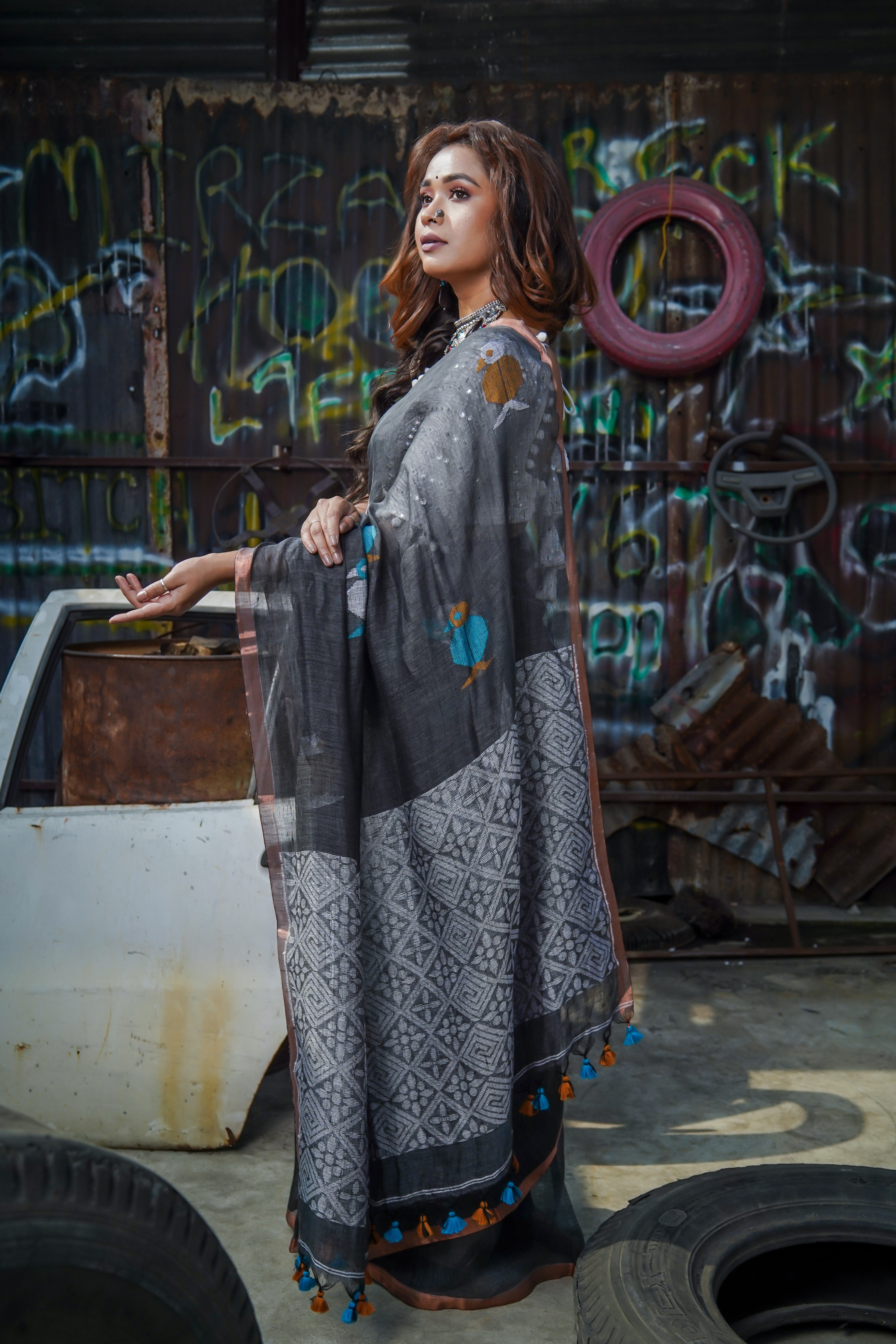 Handwoven Grey Linen Jamdani Saree with Penguin animal weaving