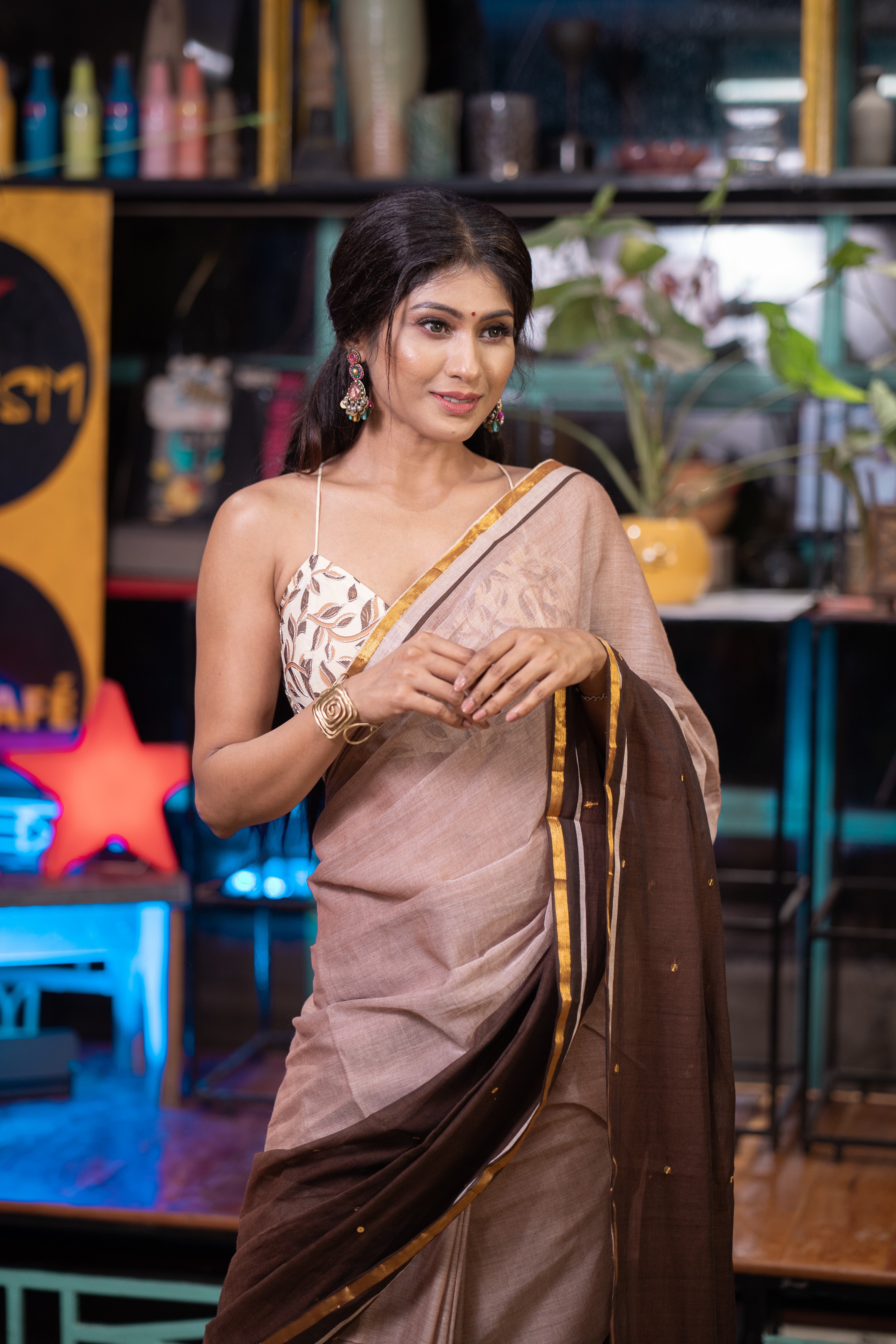 Half-half gini Work Mul Cotton Saree-Cream & Brown