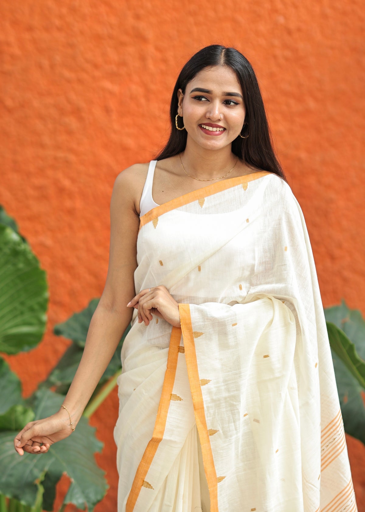 Hand Weaving Mulmul Cotton Saree- White Wood