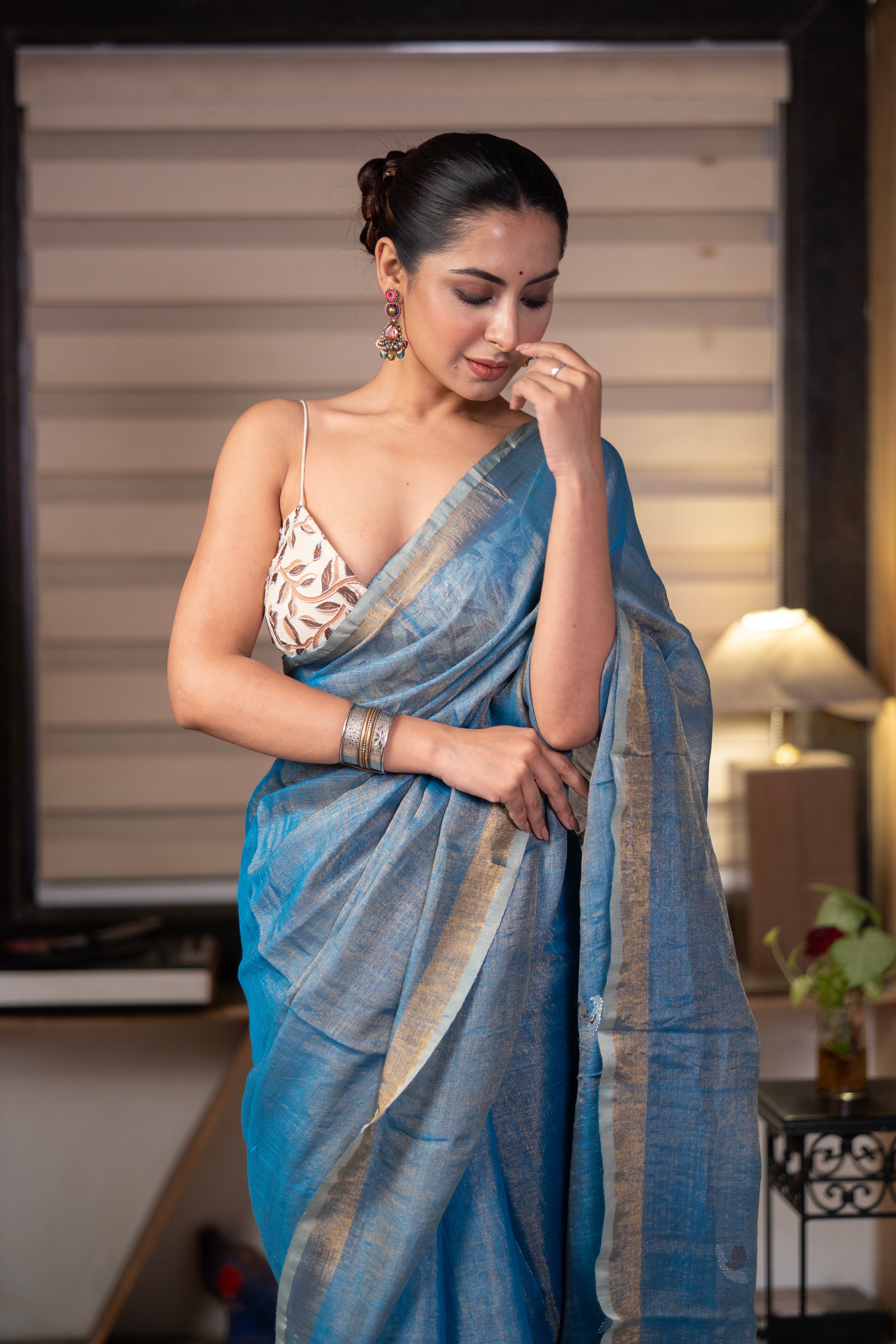 Blue dualtone Pure Tissue Linen Tulip handwoven Saree with blouse piece