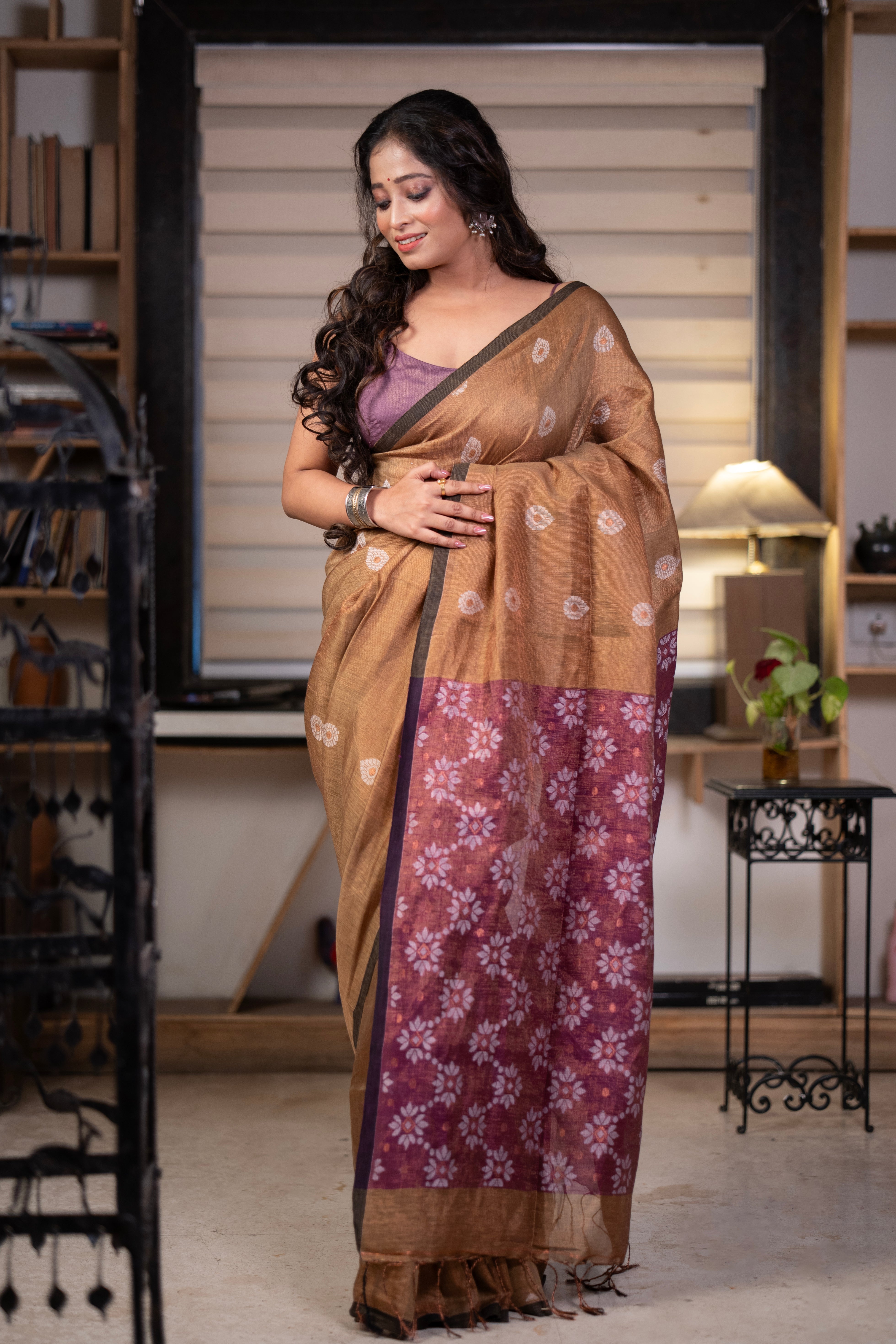Gold pure tissue Mina linen handwoven jamdani saree