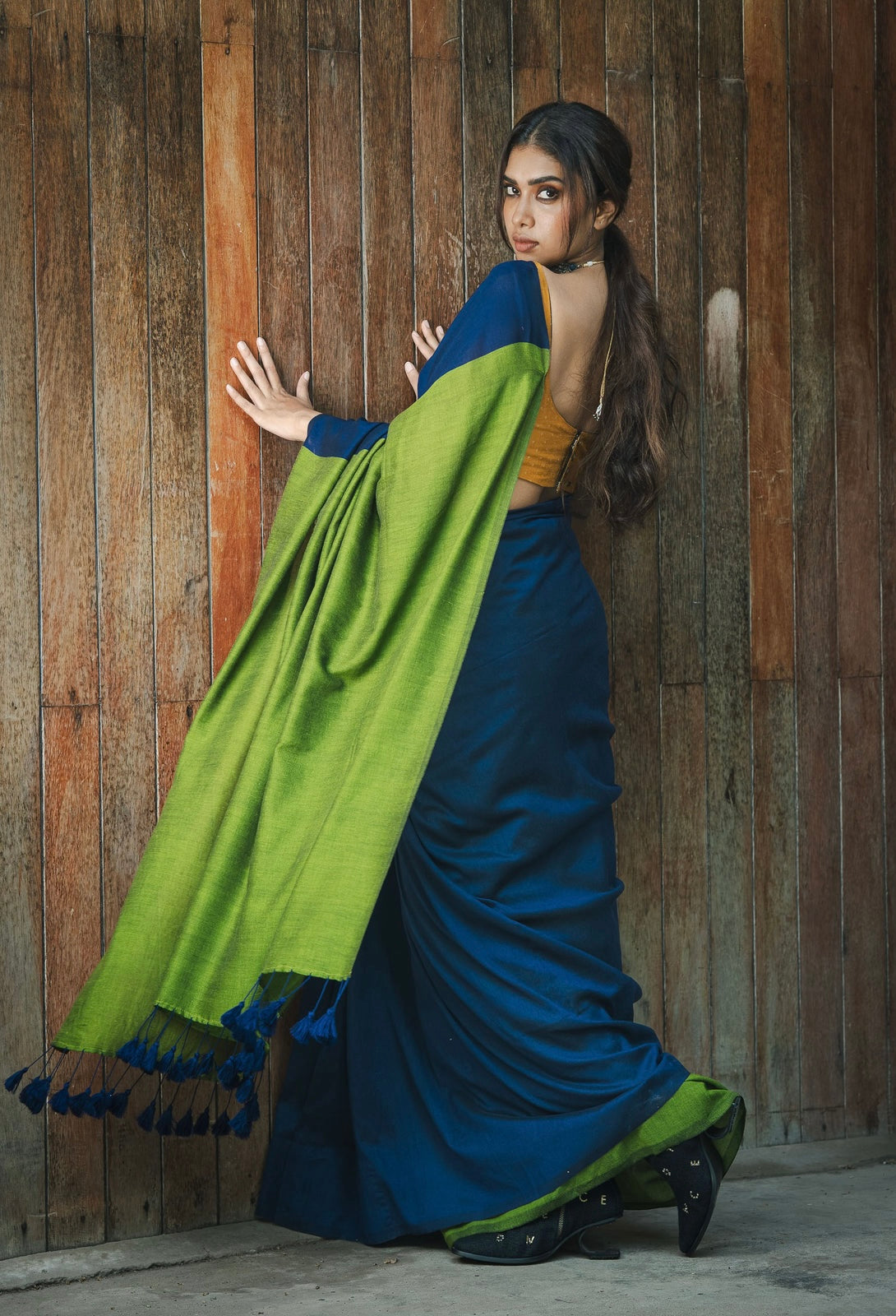 Blue & green mul modal saree with blouse piece