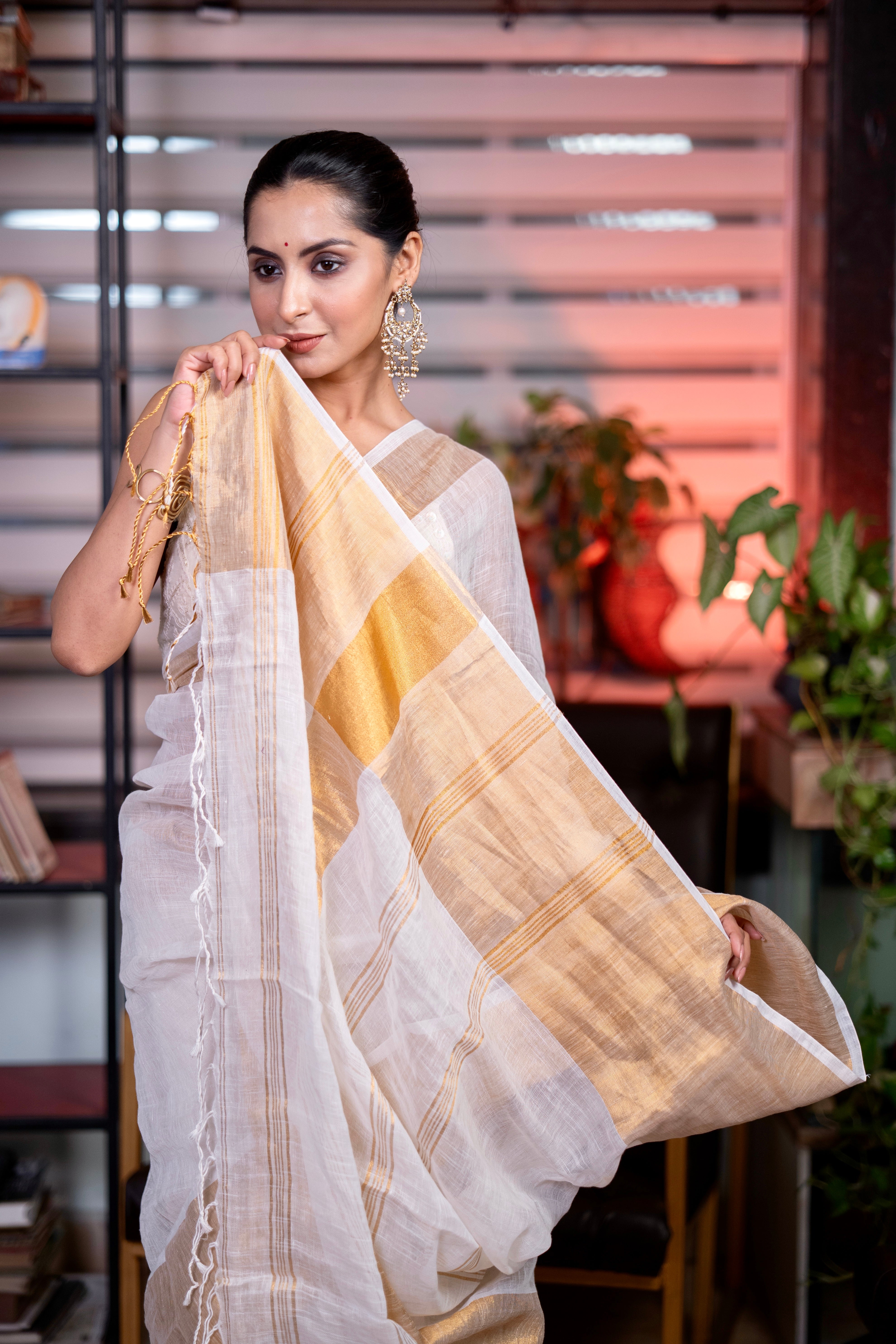 White mahapar Linen Saree