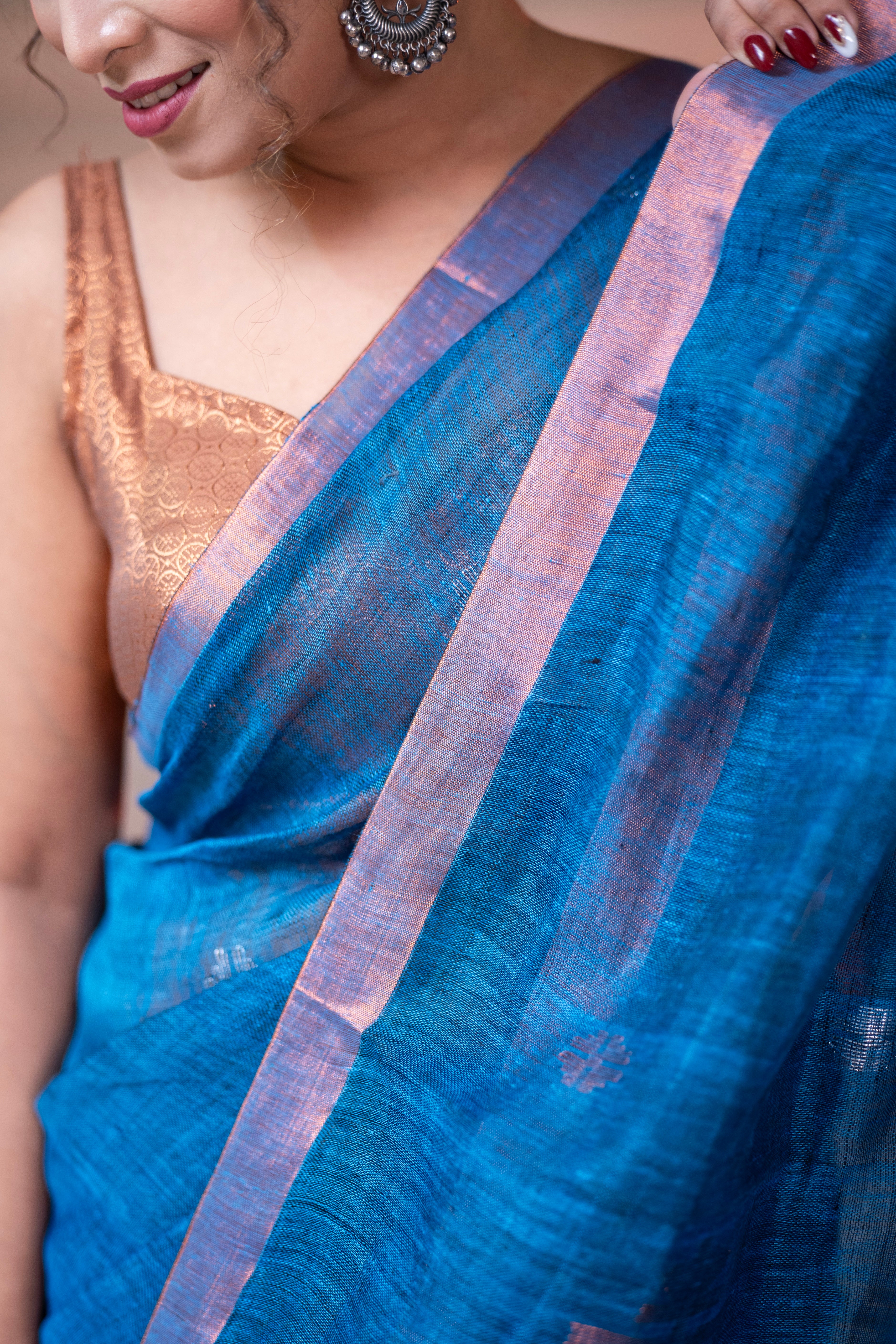 Royal Blue Sawstik Linen Hand Woven Jamdani Saree
