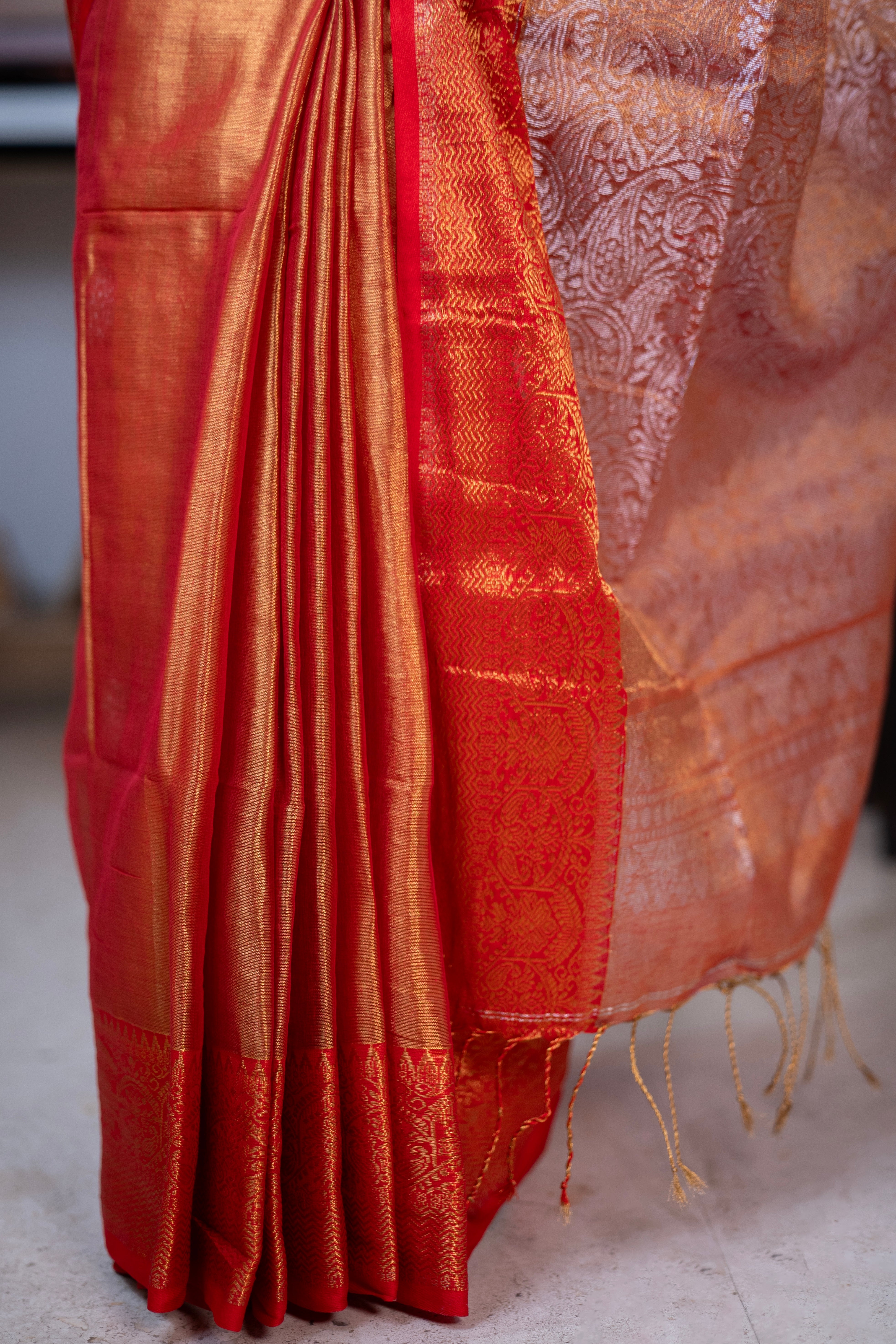 Metallic Orange dual tone Tissue Linen Handwoven Saree