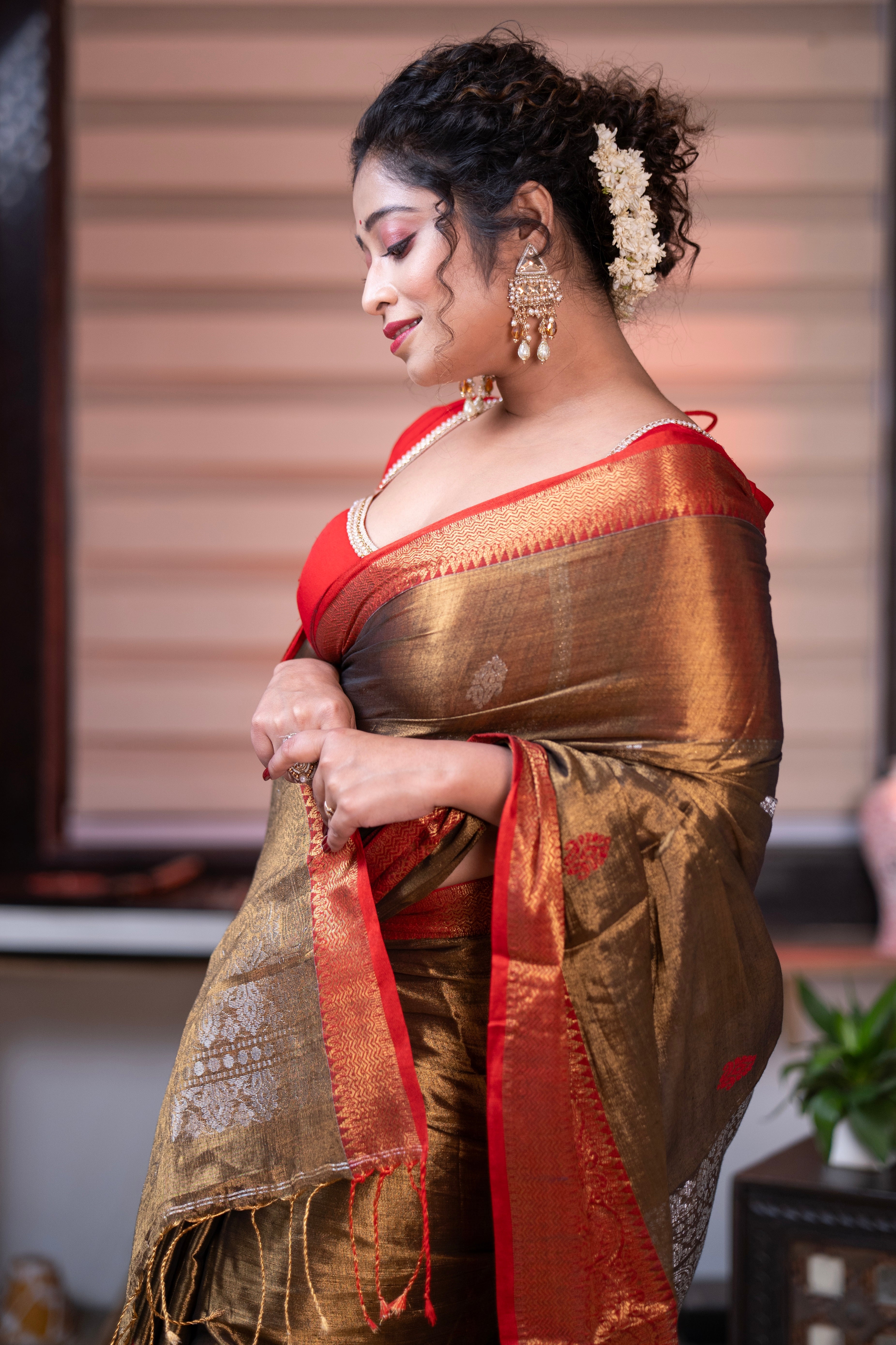 Metallic Chocolate Tissue Linen Handwoven Saree