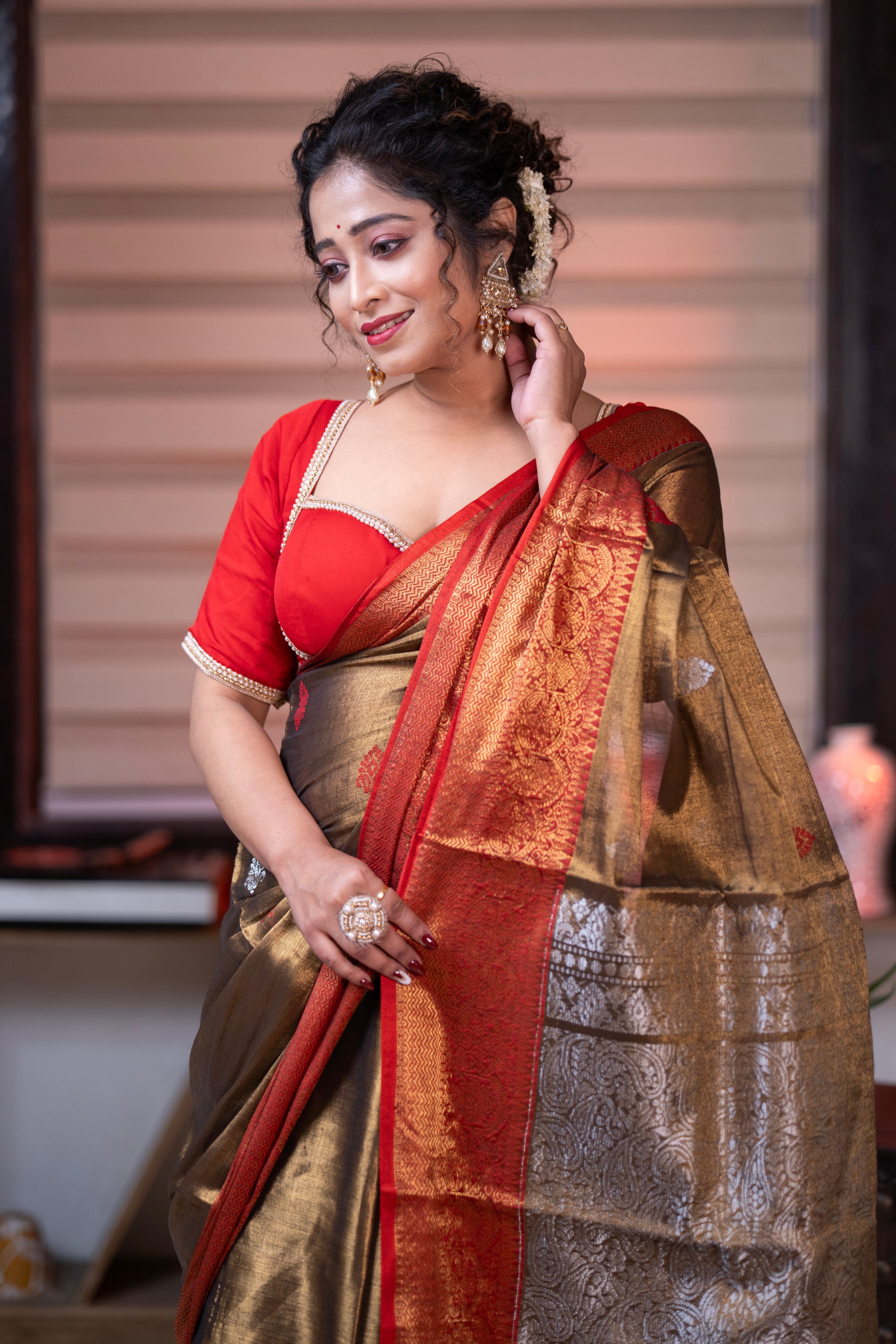 Metallic Chocolate Tissue Linen Handwoven Saree