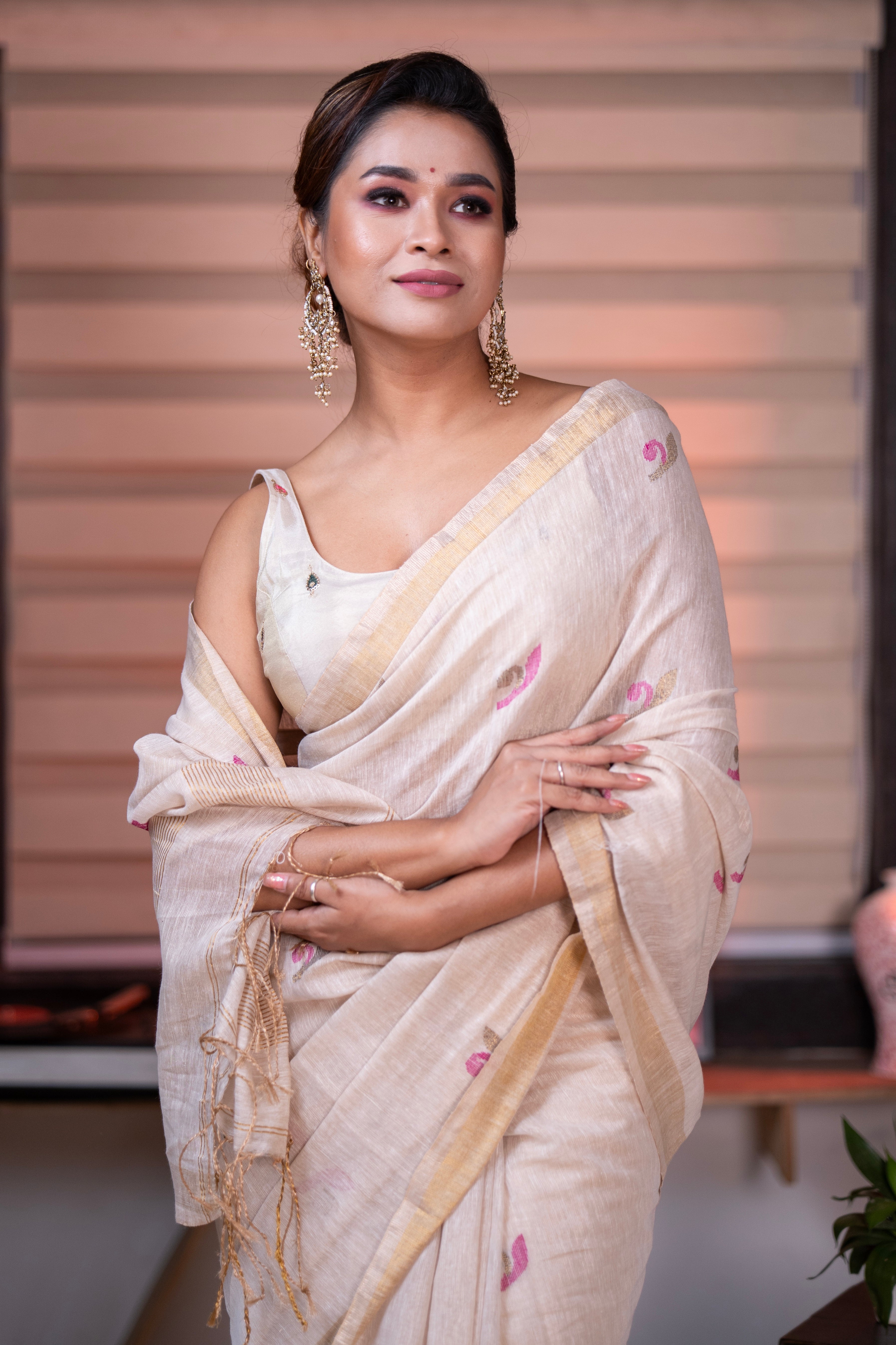 Cream Pure Tissue Linen Handwoven Tulip Saree