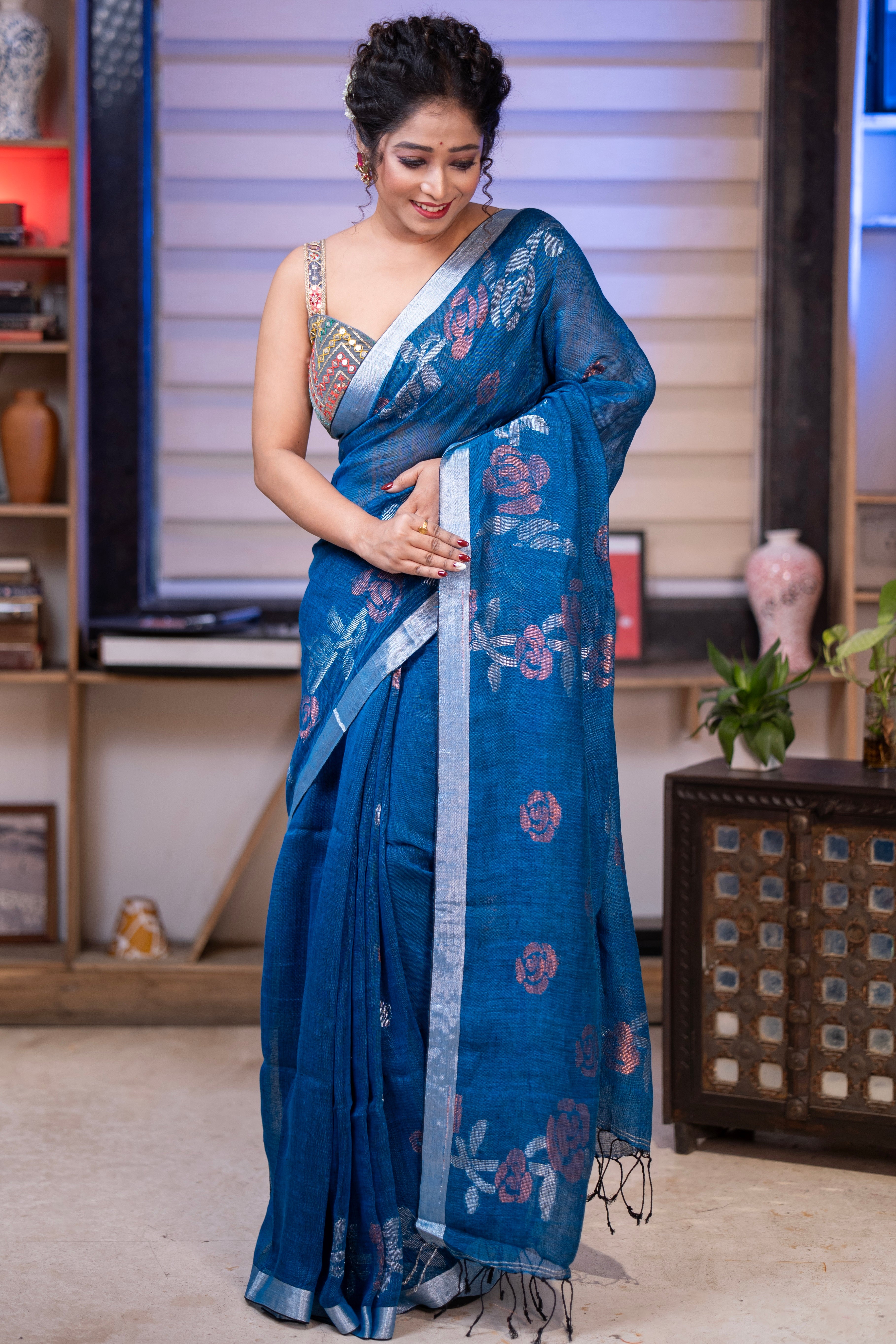 Blue Rose Linen Hand Woven Jamdani Saree