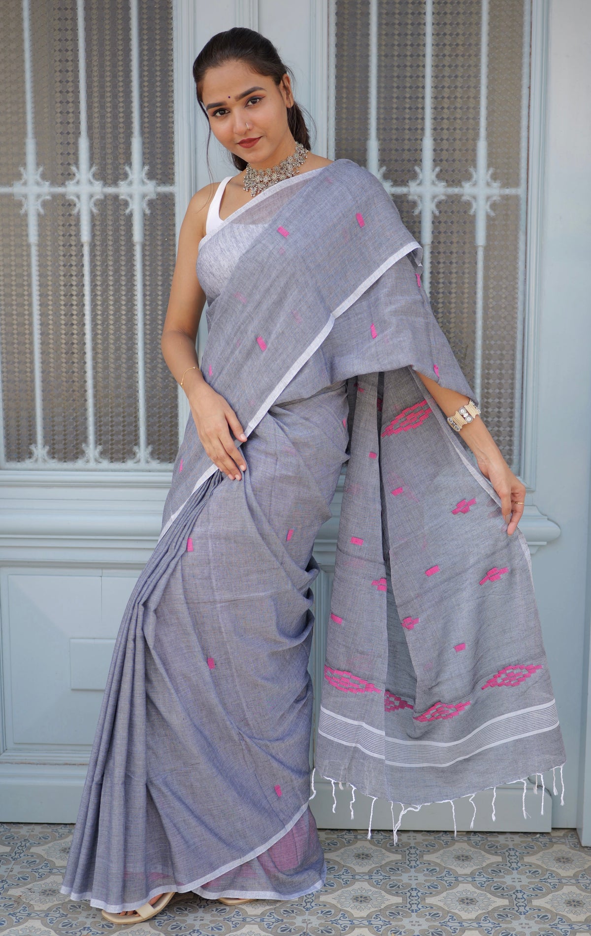 Dark Grey Hand Weaving Mul Mul Cotton Saree