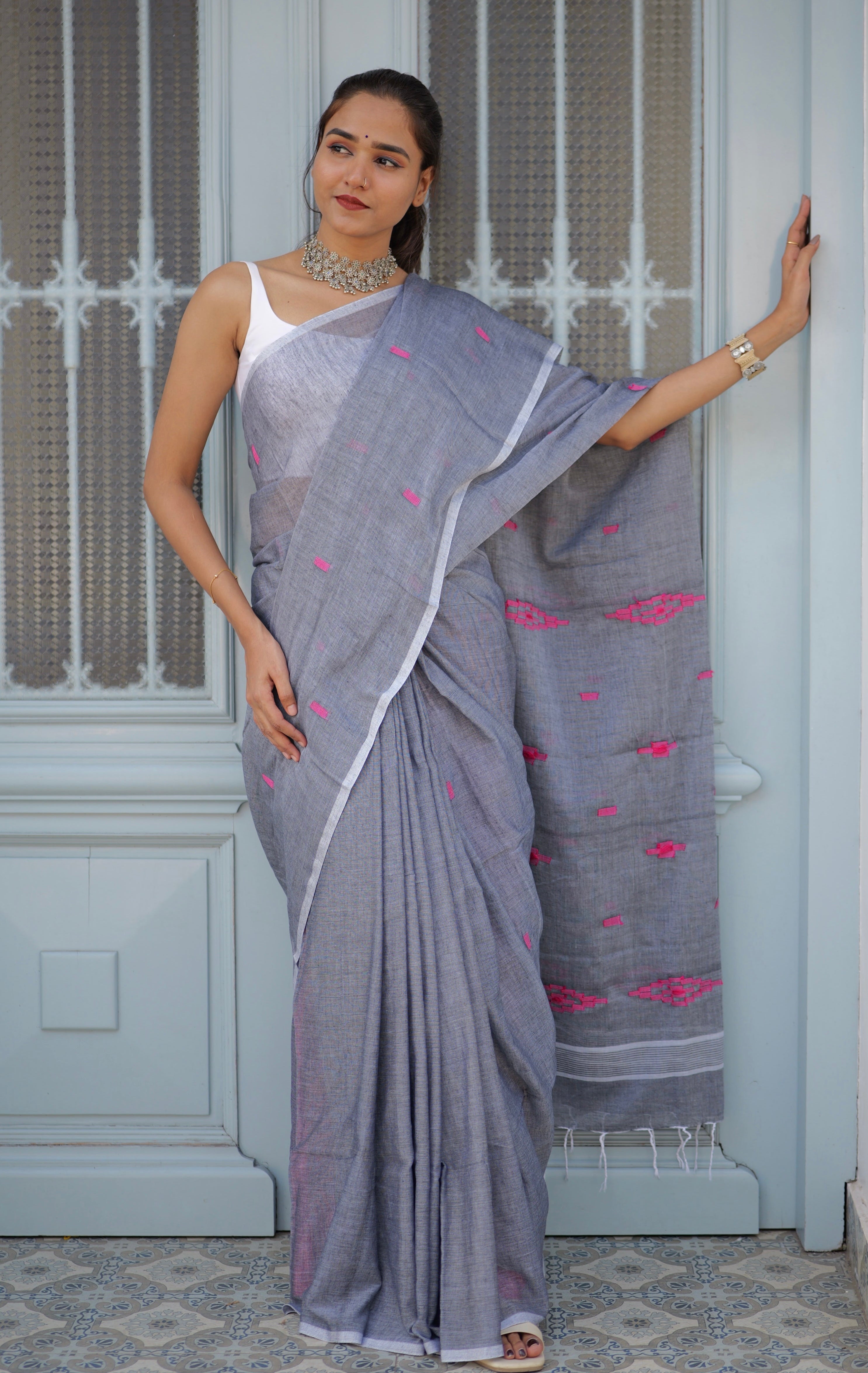 Dark Grey Hand Weaving Mul Mul Cotton Saree