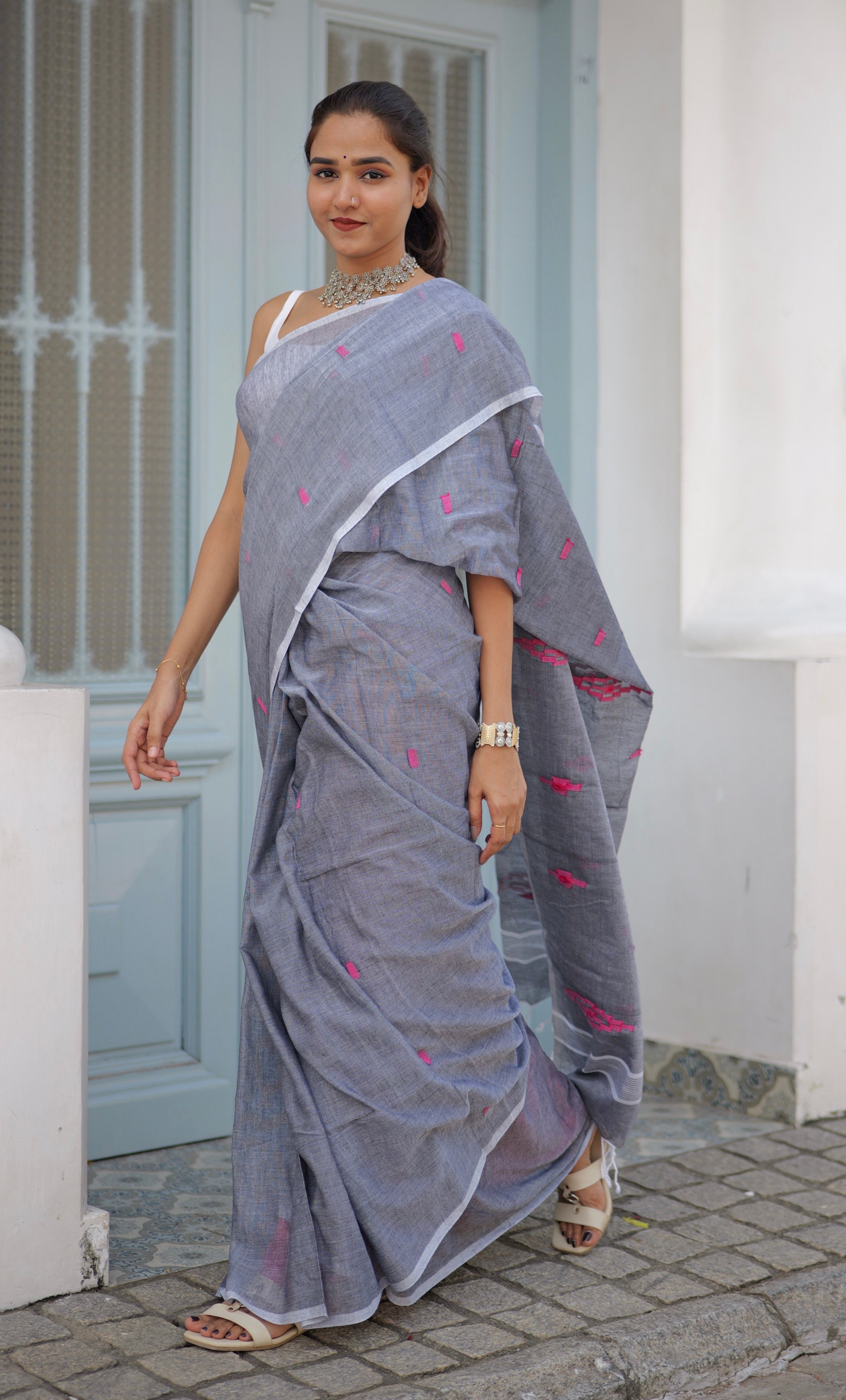 Dark Grey Hand Weaving Mul Mul Cotton Saree