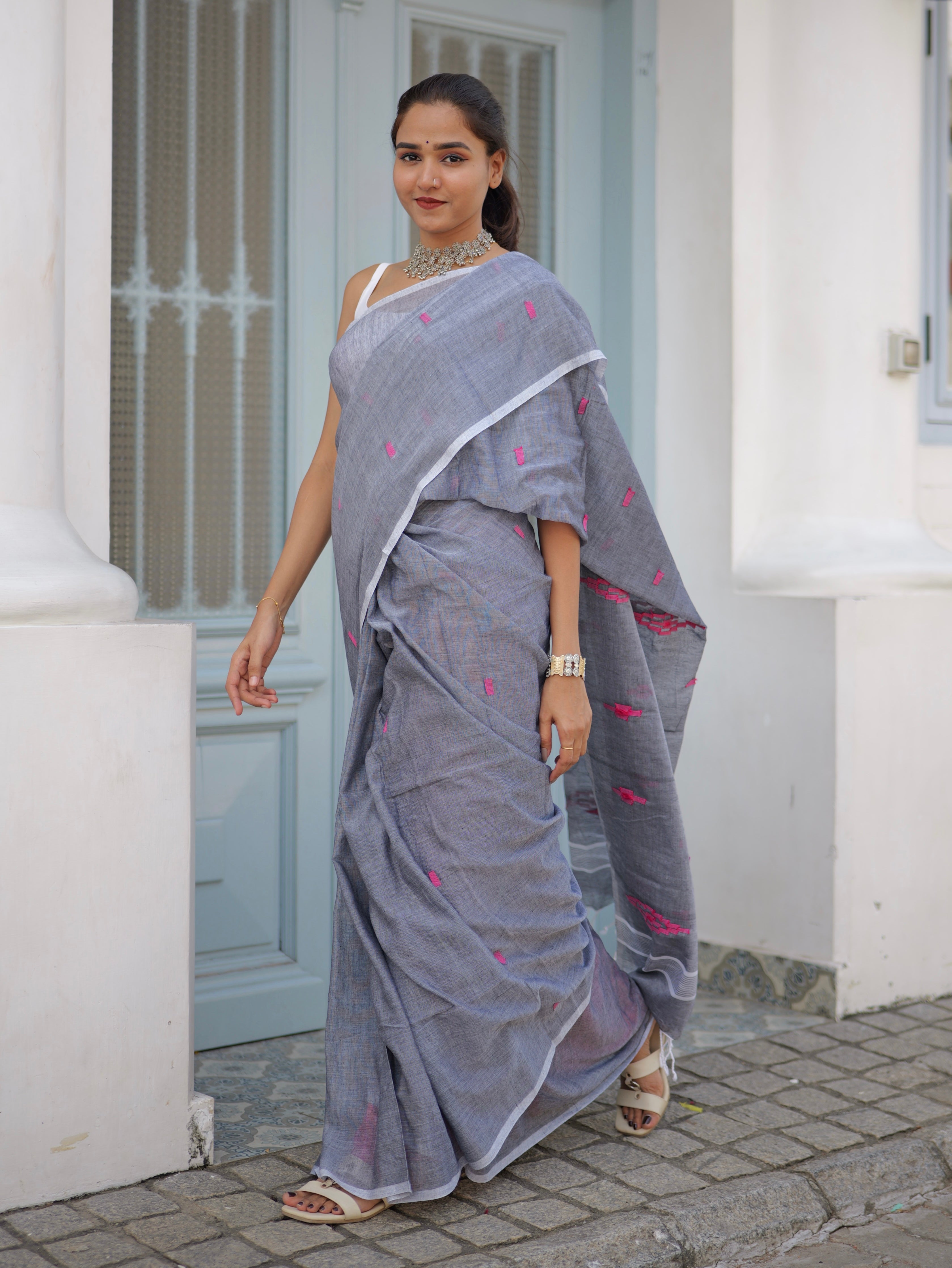 Dark Grey Hand Weaving Mul Mul Cotton Saree