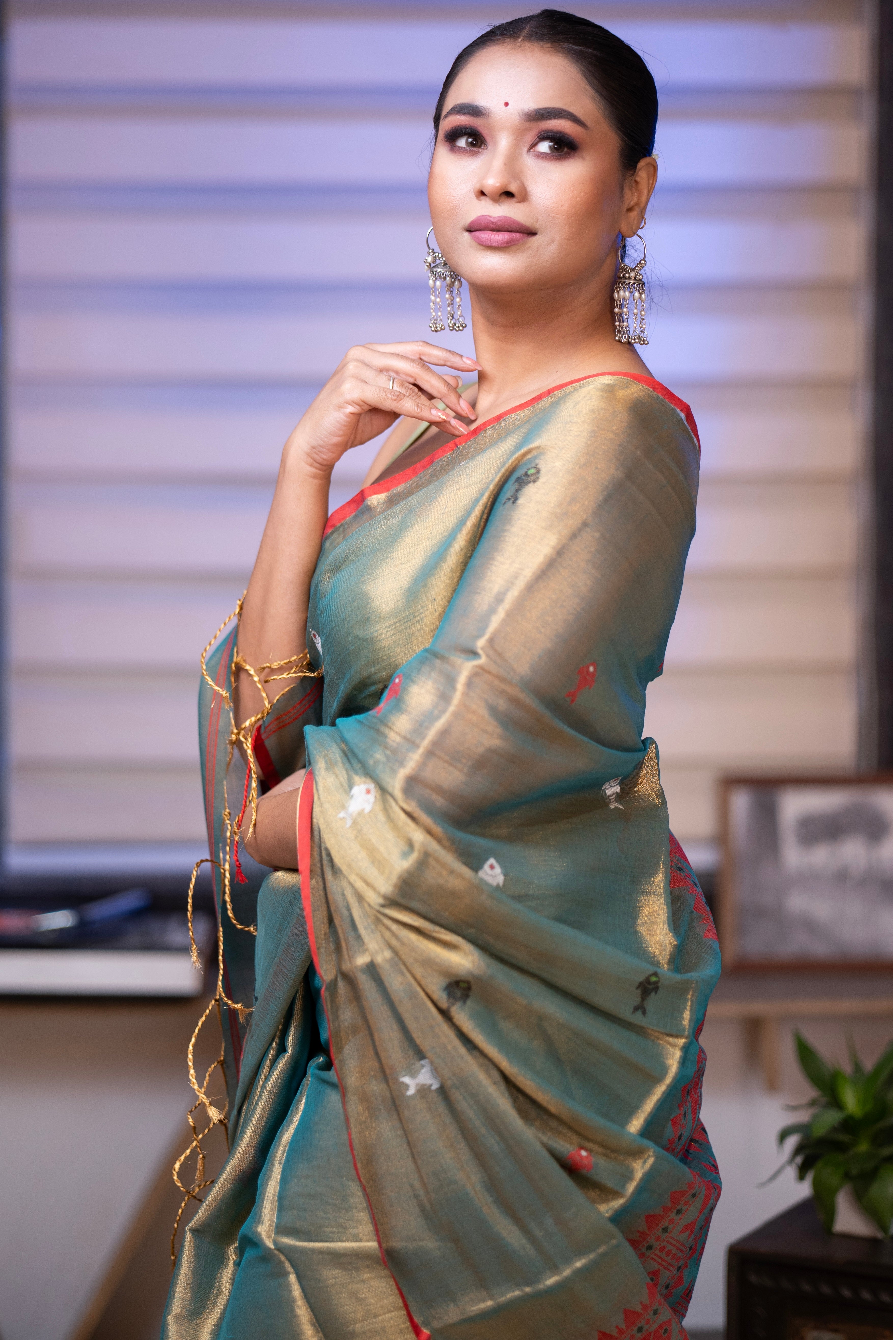 Metallic Persian green Tissue Linen Handwoven Saree