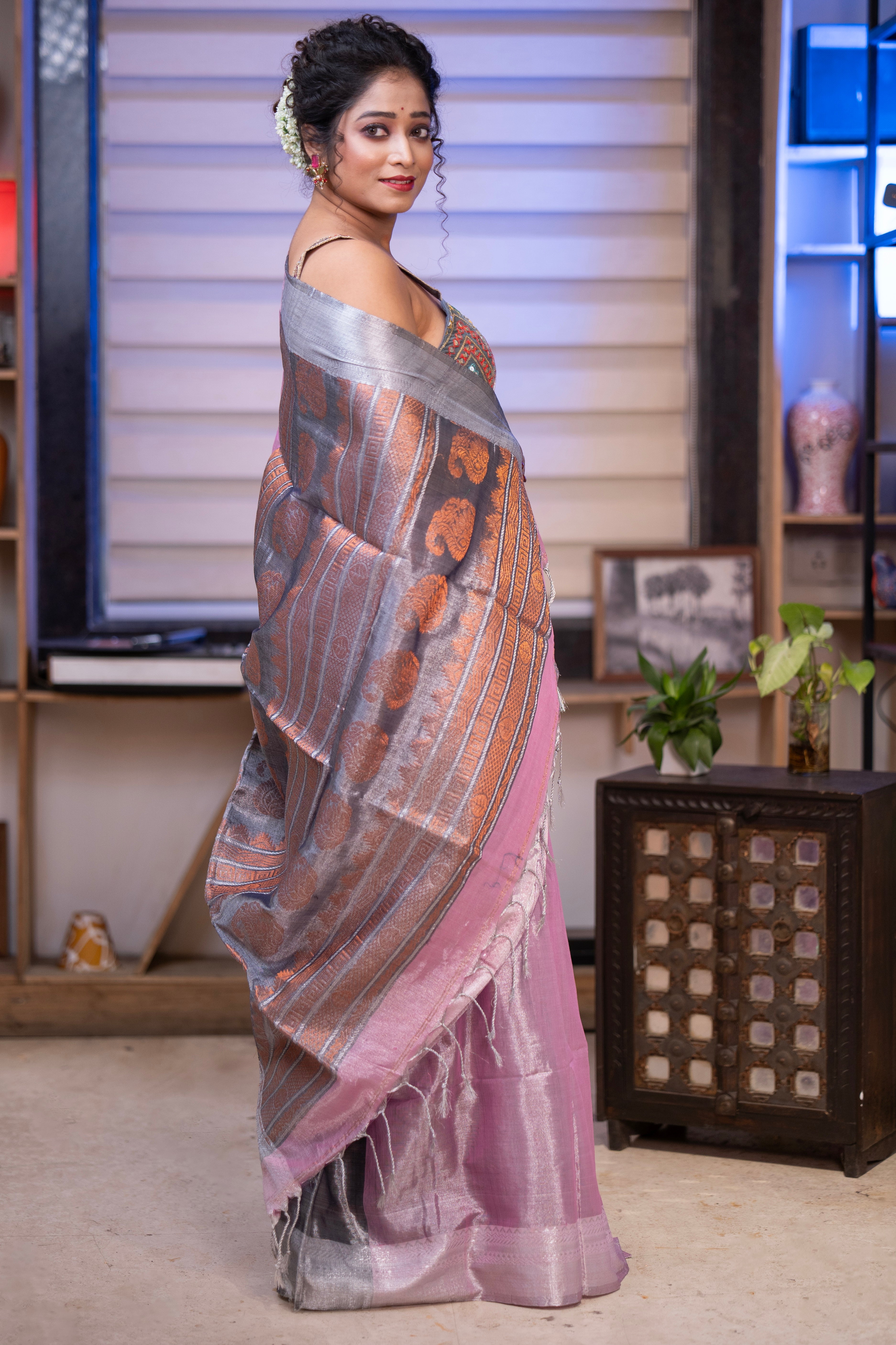Baby Pink Pure Tissue Linen Hand Woven Jamdani Saree