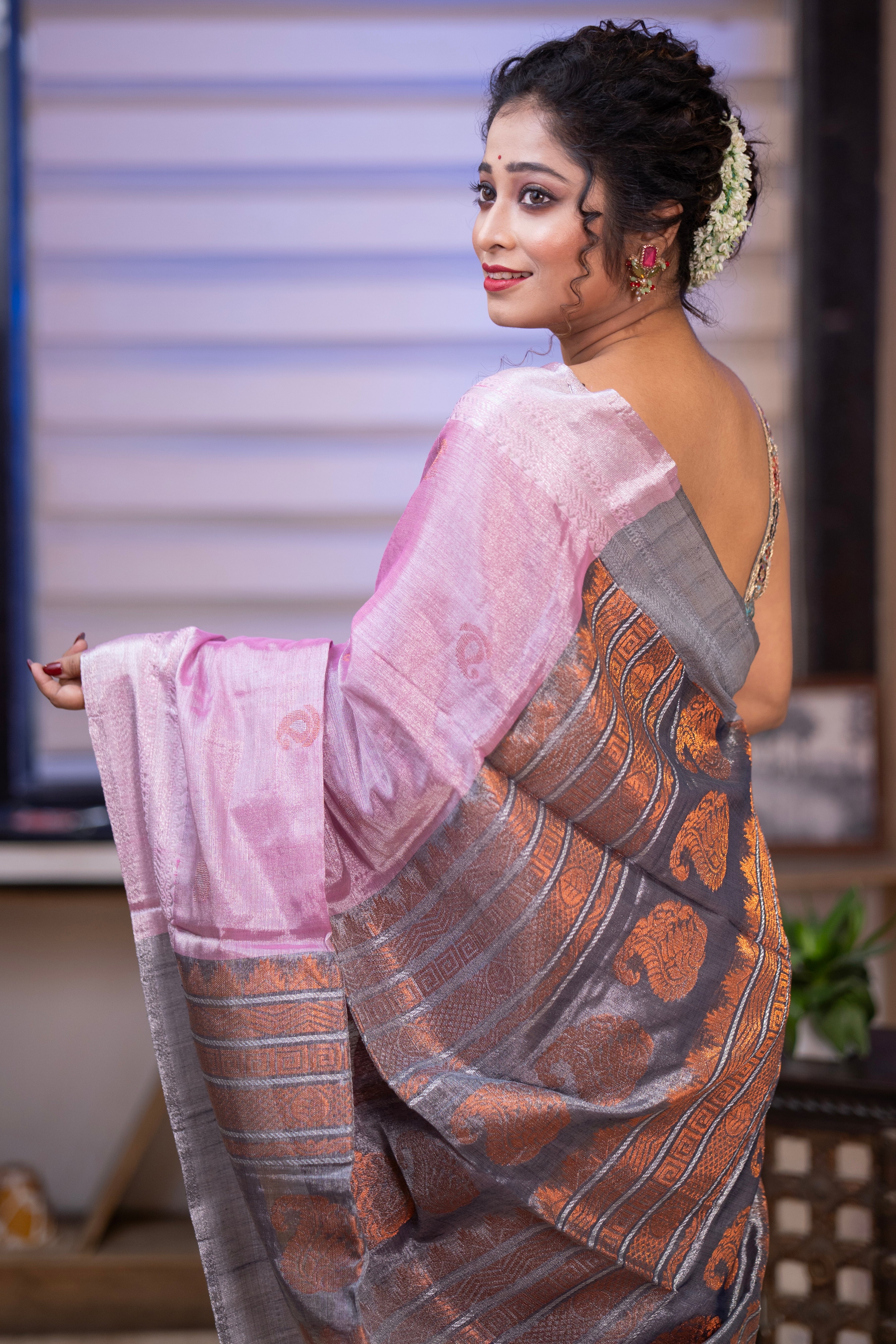 Baby Pink Pure Tissue Linen Hand Woven Jamdani Saree