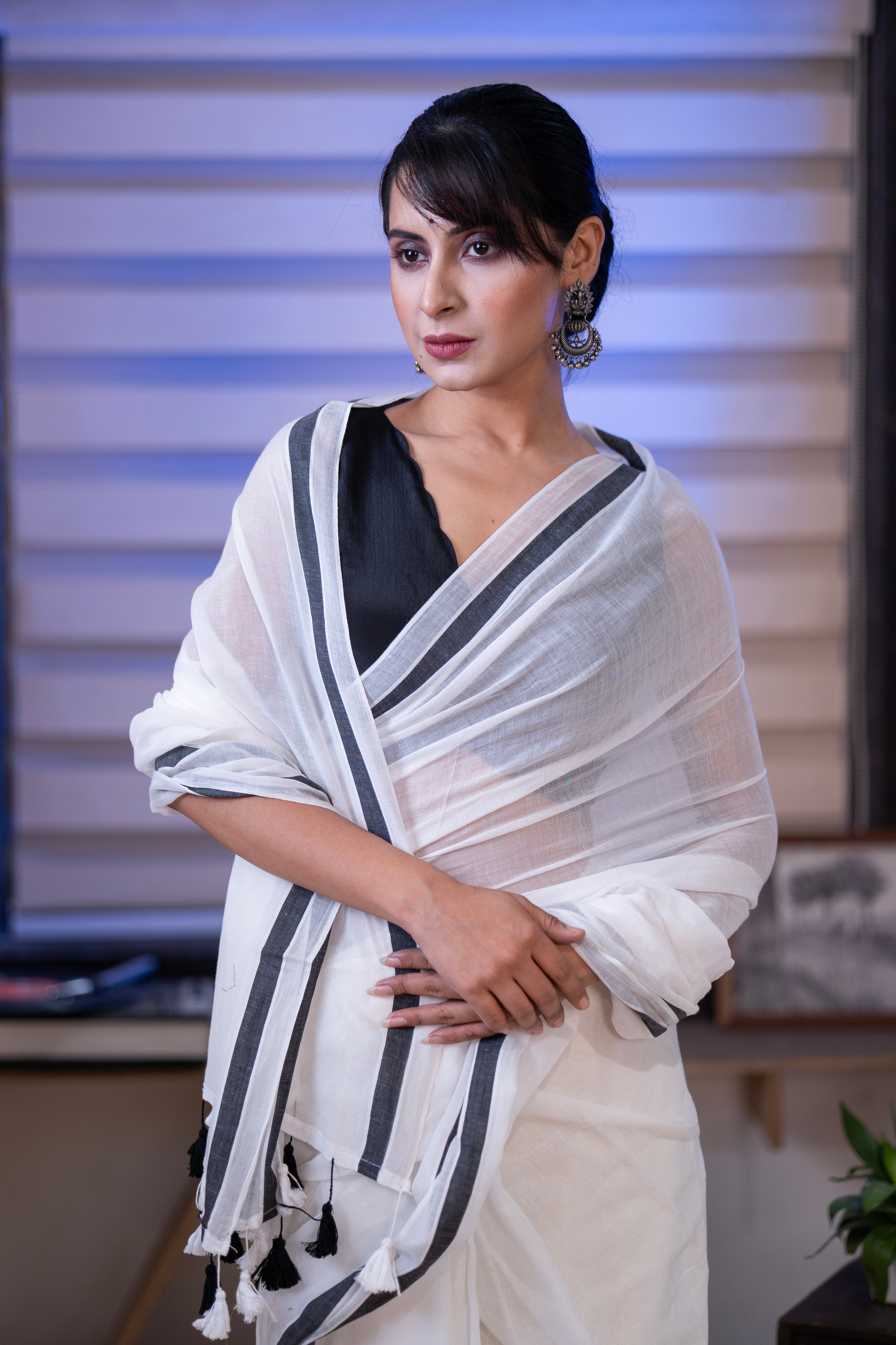 Safed Sitara Mul Mul Cotton Saree-  White