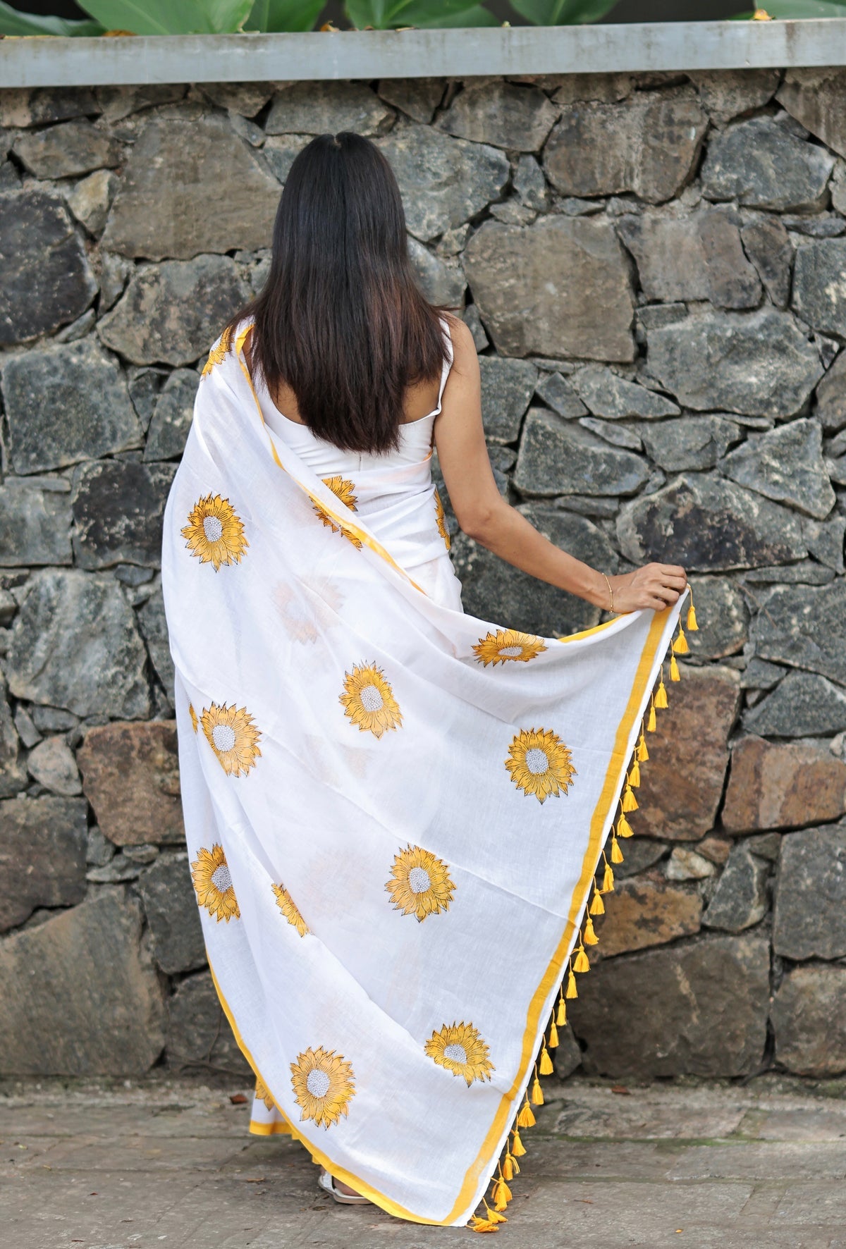 White Sunflower hand prints Mulmul Cotton Saree