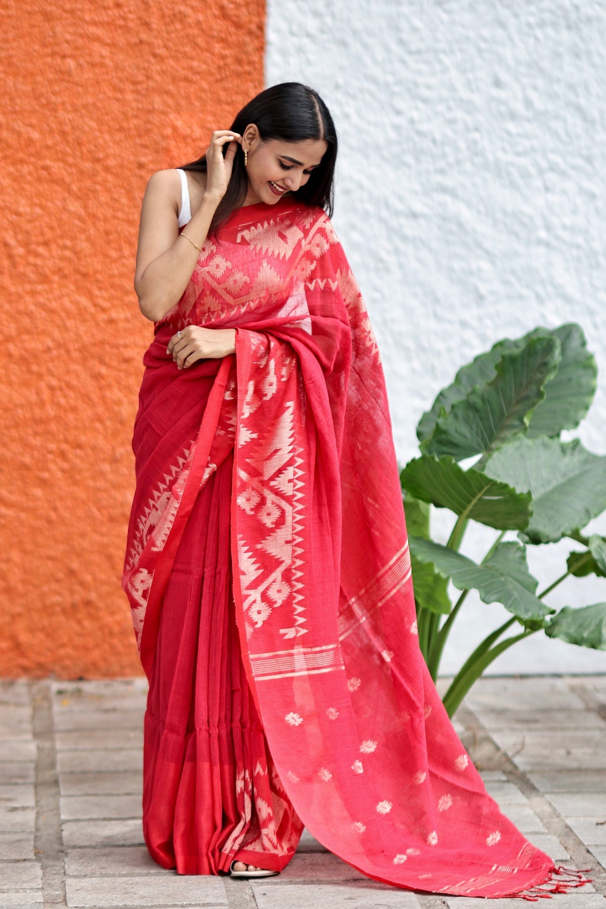 Red Karaat  Handwoven linen Saree with black piece