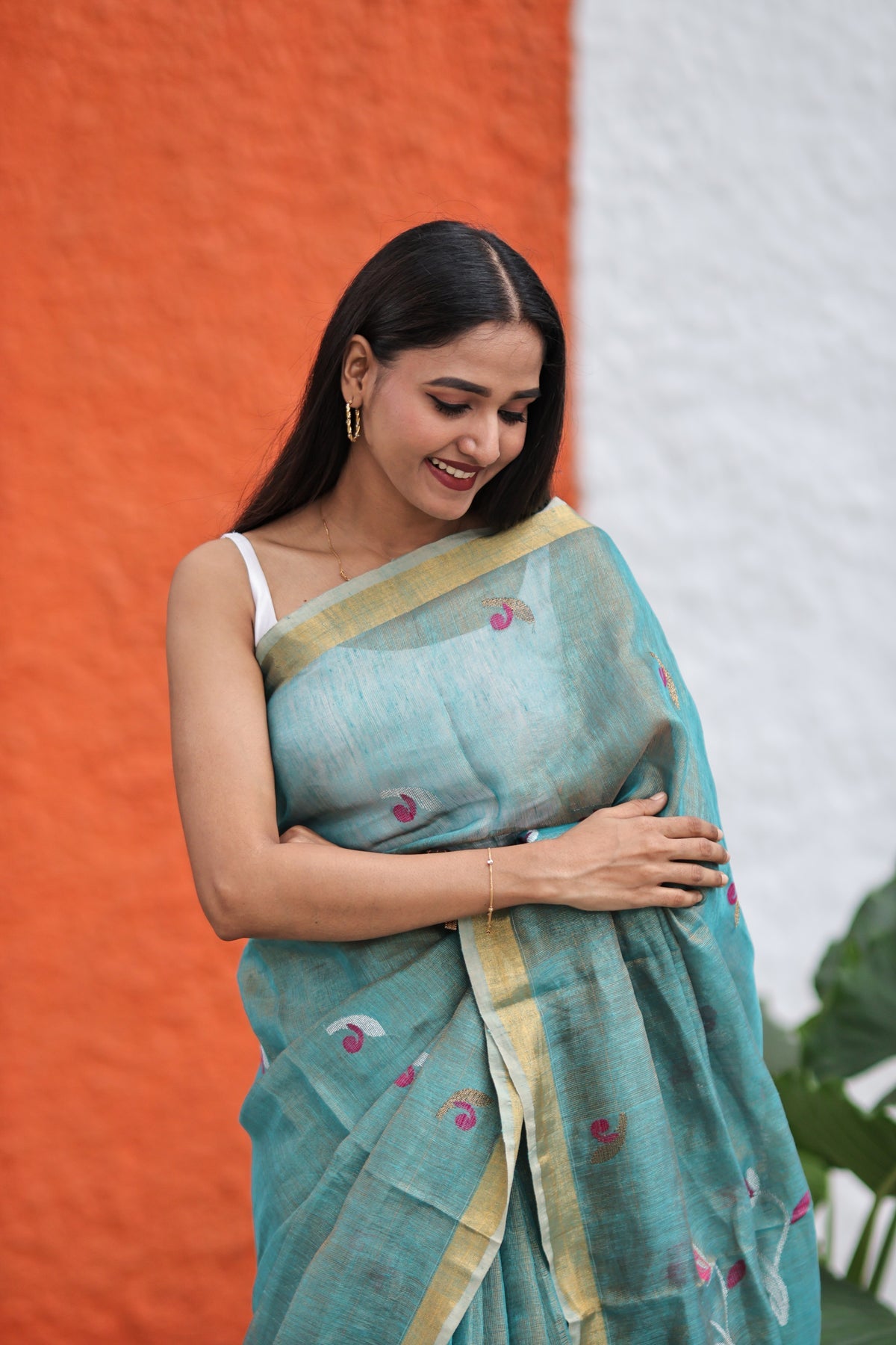 Baby Blue Dual Tone Handwoven Tissue Linen Saree with Tulip Motifs