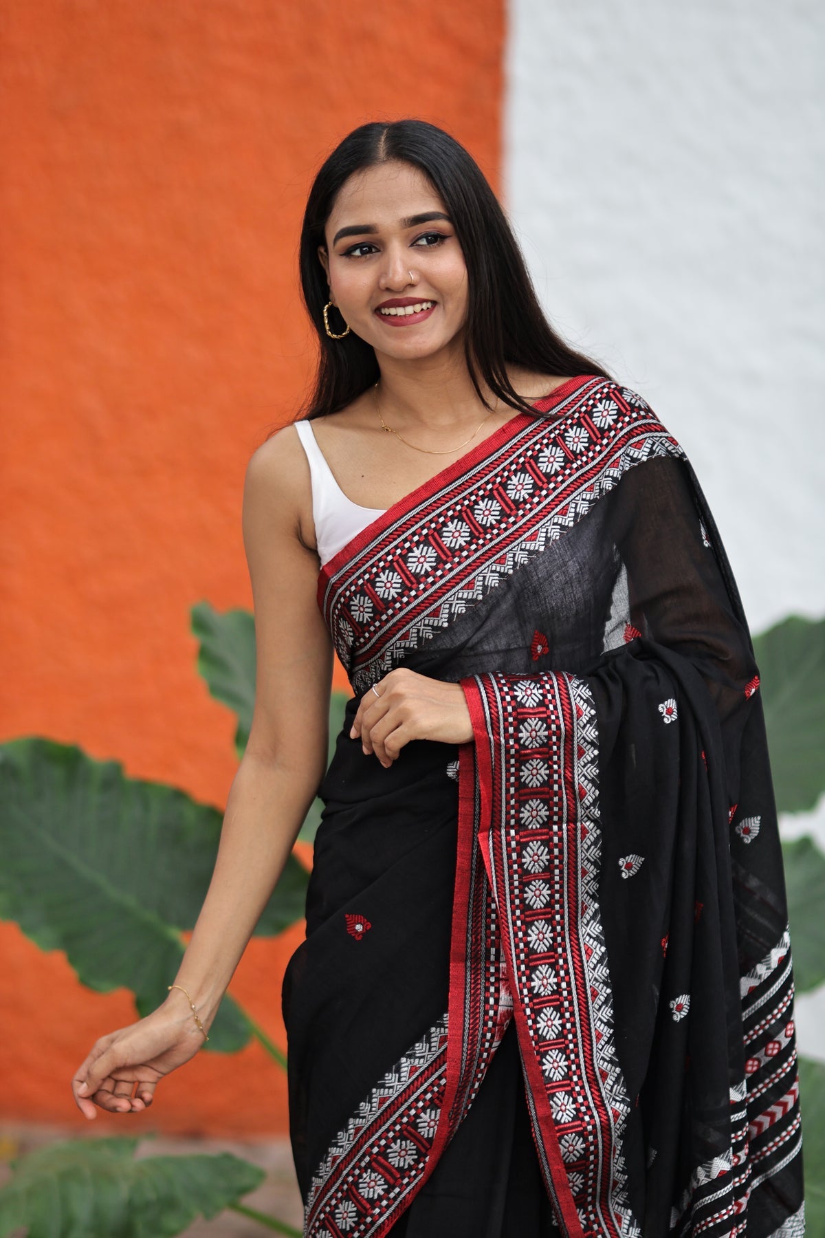 Black Pure Masrise Cotton Hand Weaving Buti Saree with contrast blouse piece