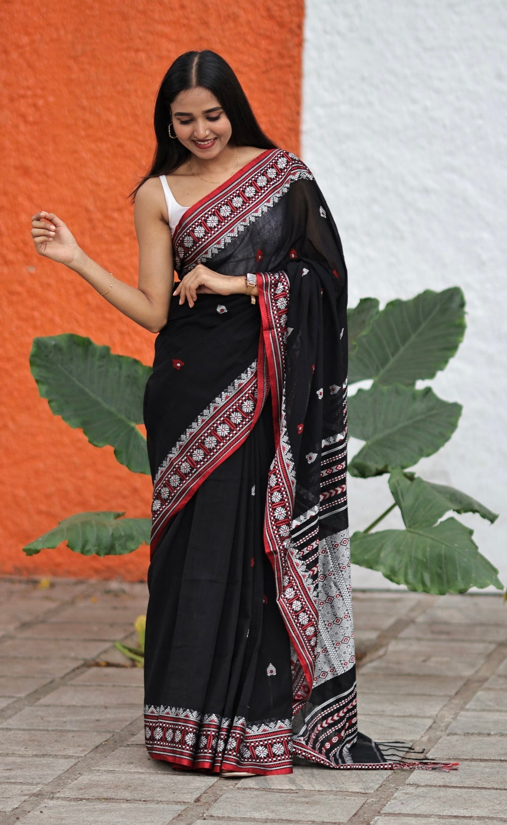 Black Pure Masrise Cotton Hand Weaving Buti Saree with contrast blouse piece