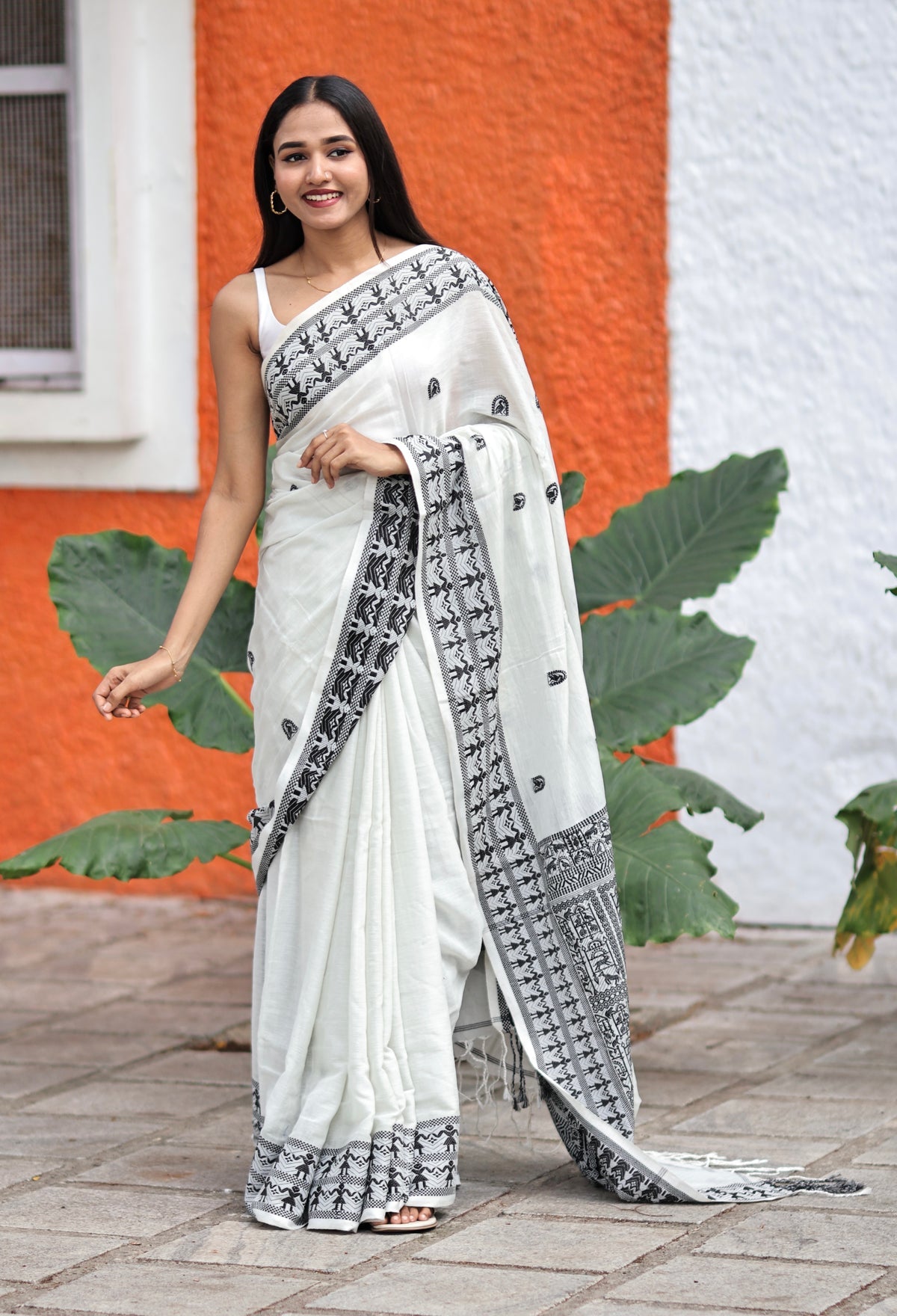 White & Black Pure Mashrise Cotton Hand Weaving Saree with blouse piece