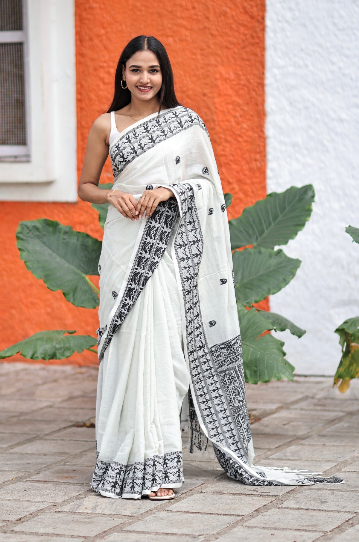 White & Black Pure Mashrise Cotton Hand Weaving Saree with blouse piece