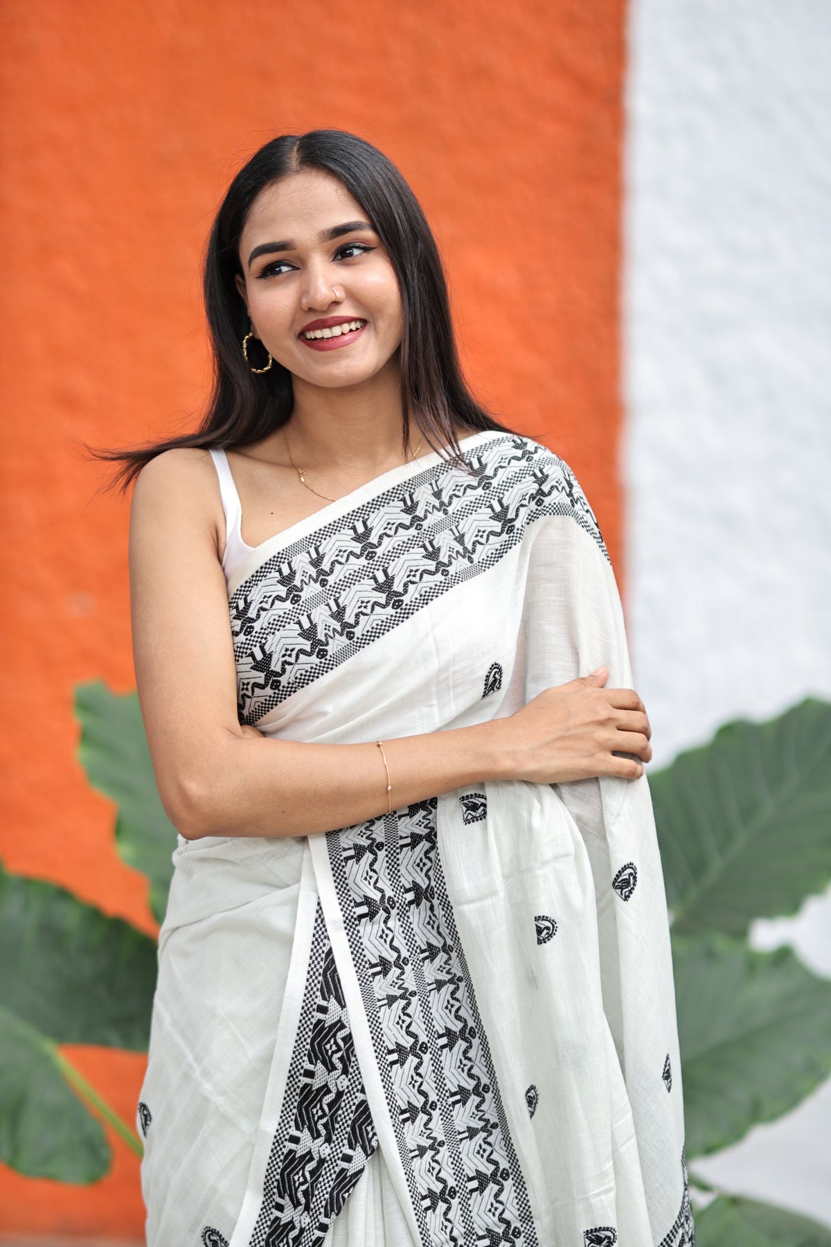 White & Black Pure Mashrise Cotton Hand Weaving Saree with blouse piece