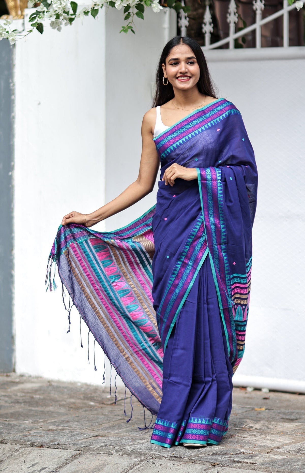Royal Blue Pure Masrise Cotton Handwoven Saree with contrast blouse piece
